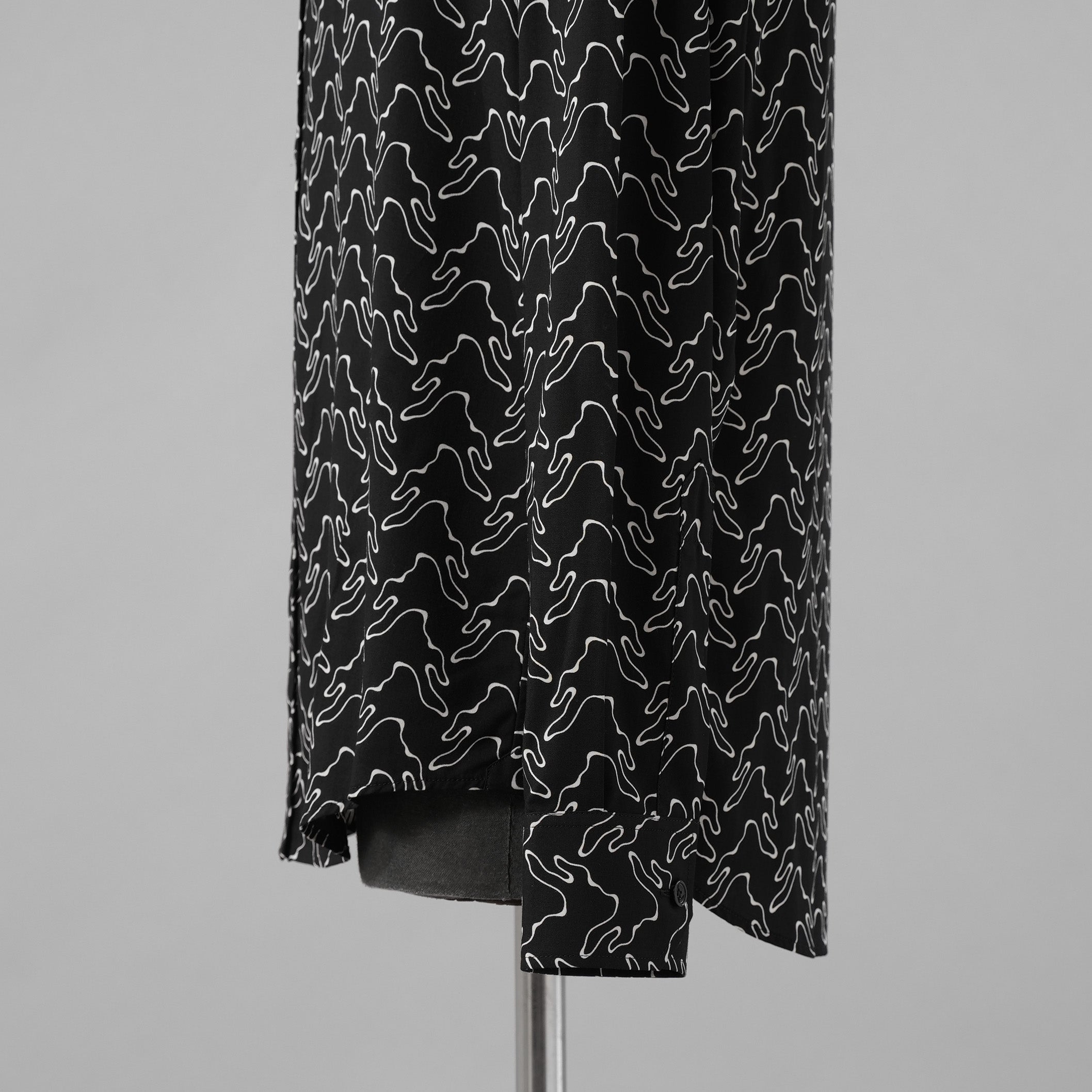 CELINE セリーヌ / 美品 23SS エディ期 ゴーストプリントシャツ 長袖シャツ / 2C813977R / size 39 (BLACK)