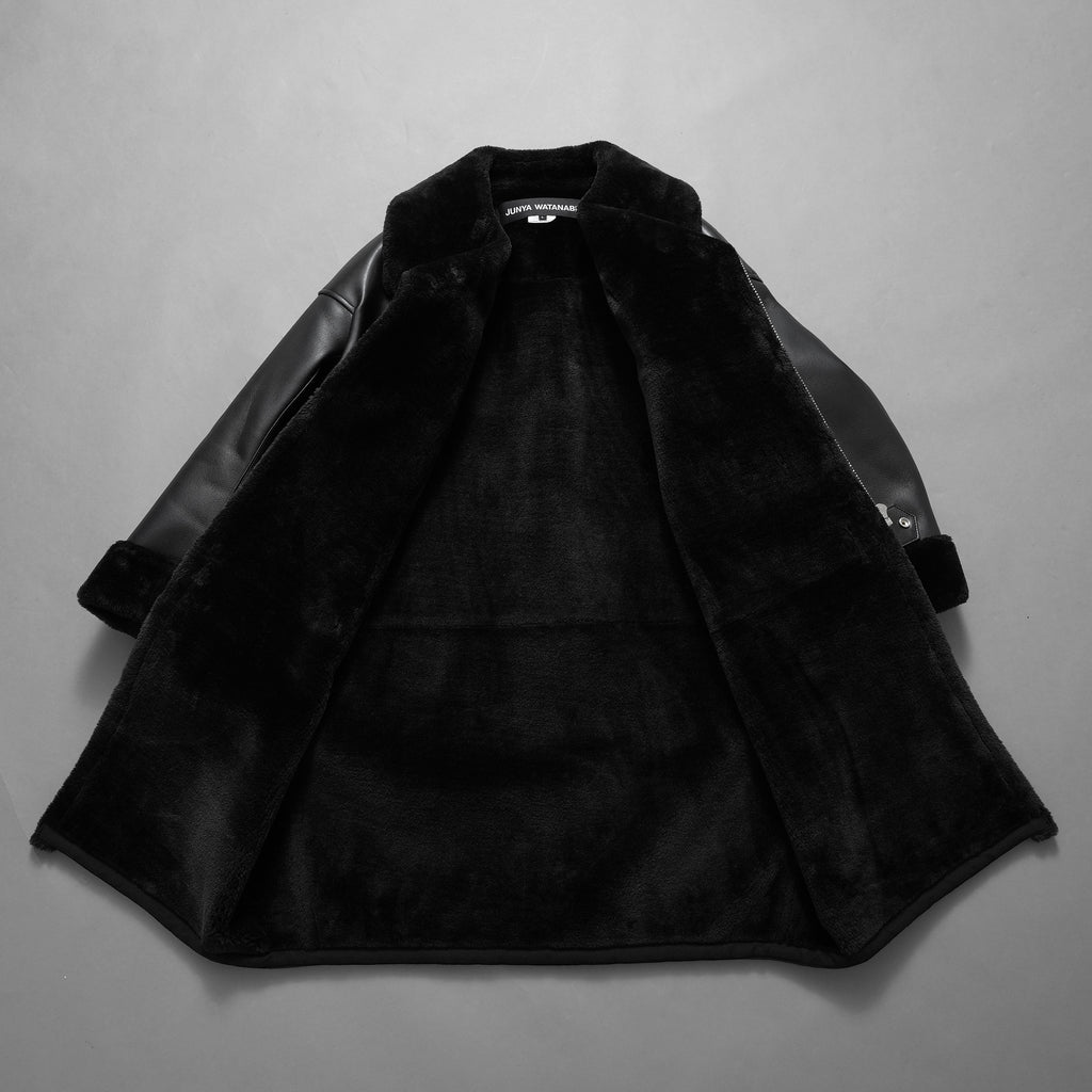 JUNYA WATANABE ジュンヤワタナベ / 25AW COMME des GARÇONS コムデギャルソン オーバーサイズ フェイクレザー ムートン コート / JP-C004 / size L (BLACK) ユニセックス 352210-in-ue