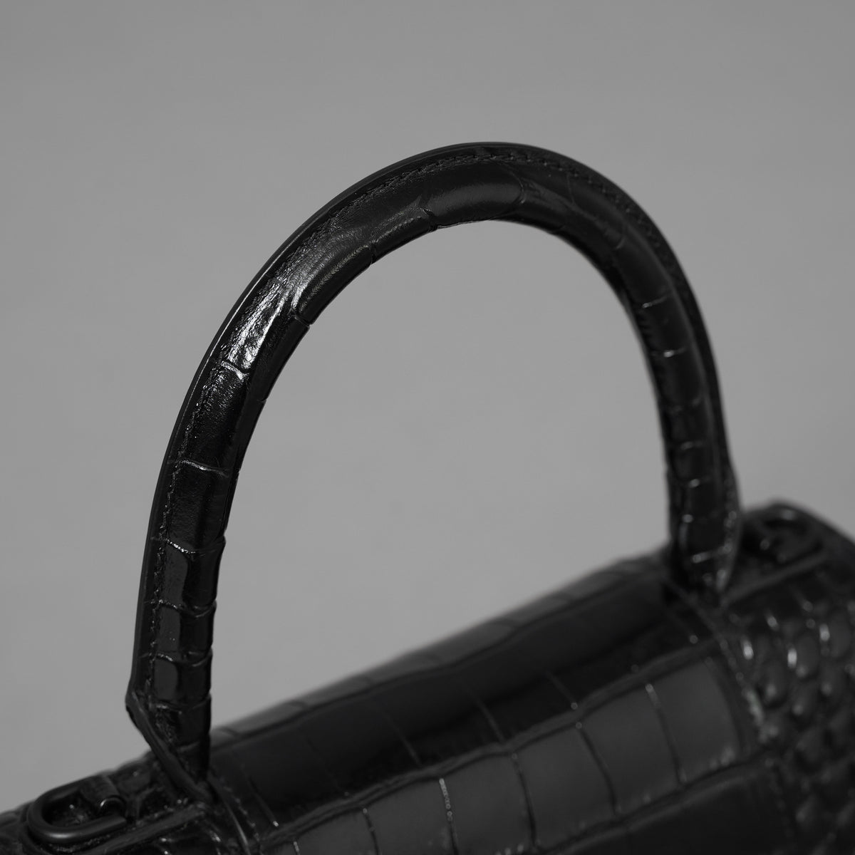 BALENCIAGA バレンシアガ / 美品 アワーグラス Hourglass クロコダイル型押し ショルダーバッグ ハンド バッグ / サイズ S (BLACK) レディース アクセサリー 352207-izm
