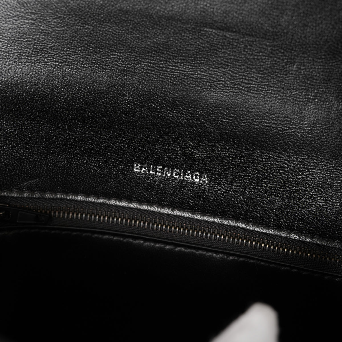 BALENCIAGA バレンシアガ / 美品 アワーグラス Hourglass クロコダイル型押し ショルダーバッグ ハンド バッグ / サイズ S (BLACK) レディース アクセサリー 352207-izm