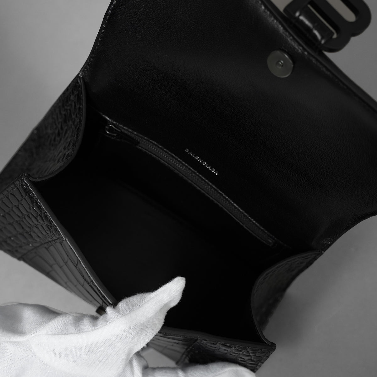 BALENCIAGA バレンシアガ / 美品 アワーグラス Hourglass クロコダイル型押し ショルダーバッグ ハンド バッグ / サイズ S (BLACK) レディース アクセサリー 352207-izm