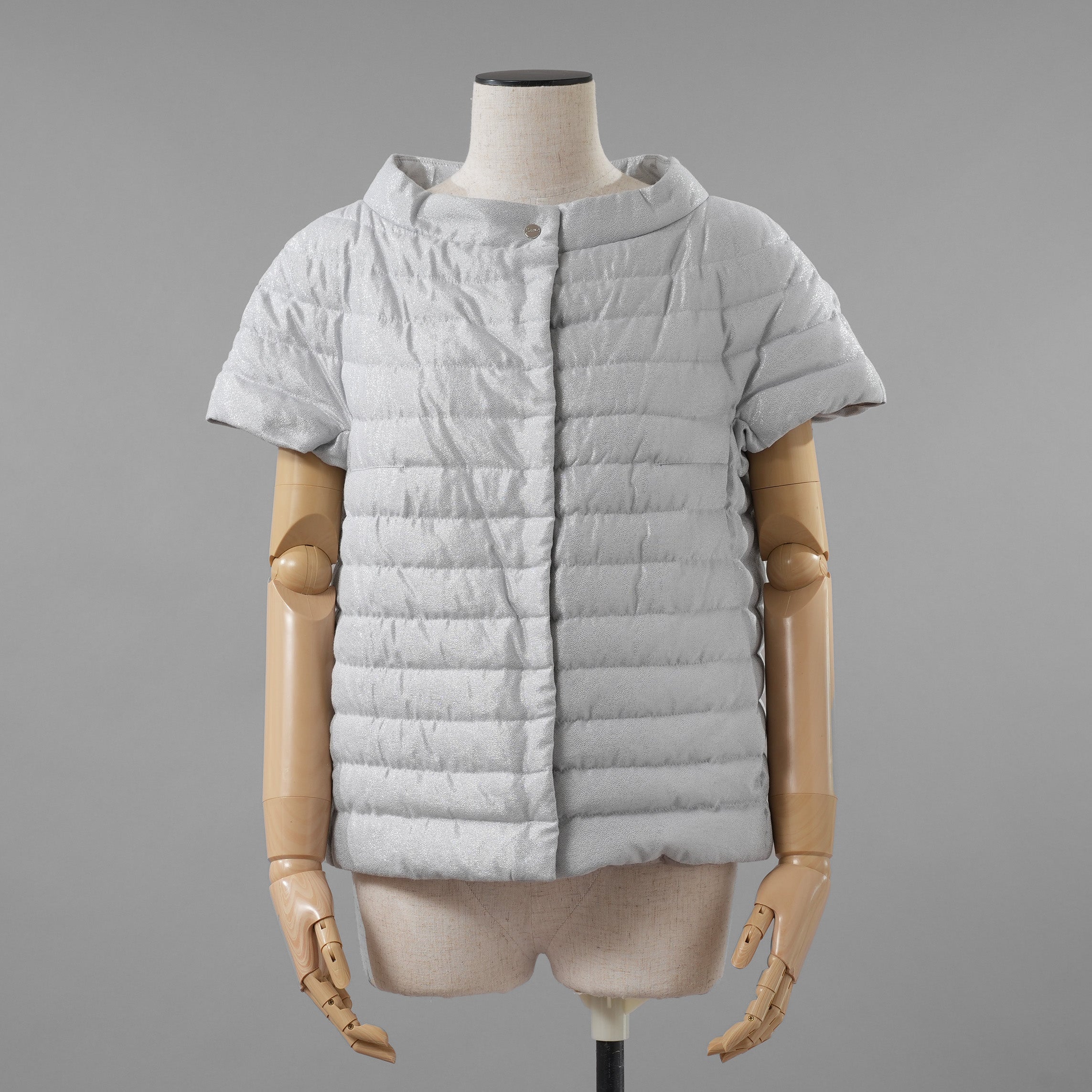 HERNO ヘルノ / 美品 22AW ICONICO EMILIA イコニコ エミリア ダウン ジャケット 半袖 / PI001879D -12614-9409 / size 42 (GRAY) レディース