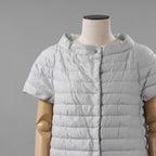 HERNO ヘルノ / 美品 22AW ICONICO EMILIA イコニコ エミリア ダウン ジャケット 半袖 / PI001879D -12614-9409 / size 42 (GRAY) レディース