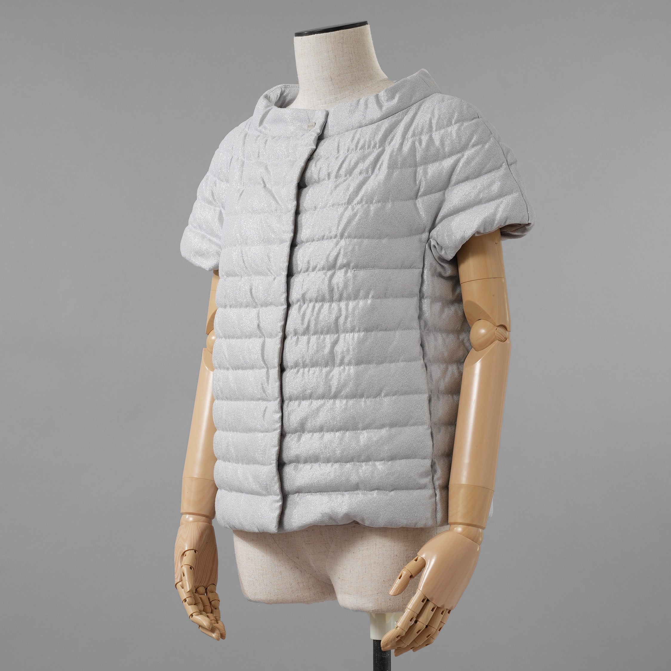 HERNO ヘルノ / 美品 22AW ICONICO EMILIA イコニコ エミリア ダウン ジャケット 半袖 / PI001879D -12614-9409 / size 42 (GRAY) レディース