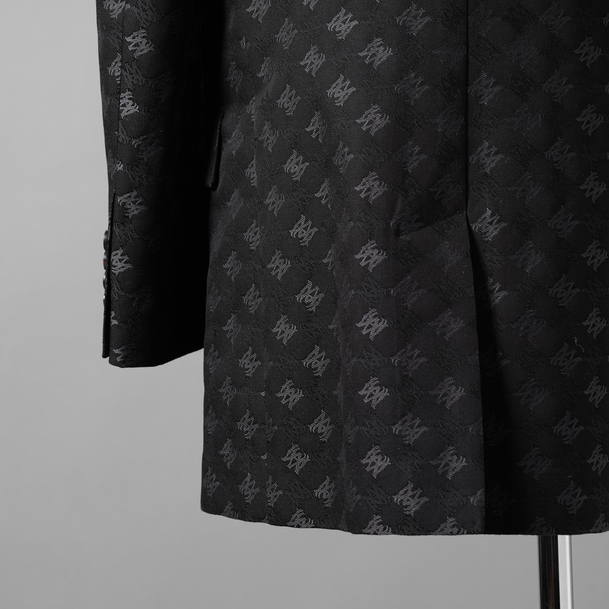 AMIRI アミリ / 25SS 美品  MA QUAD JACQUARD SB BLAZER / 総柄 ジャカード ジャケット / AMSUFJ1084 / size 48 (BLACK)