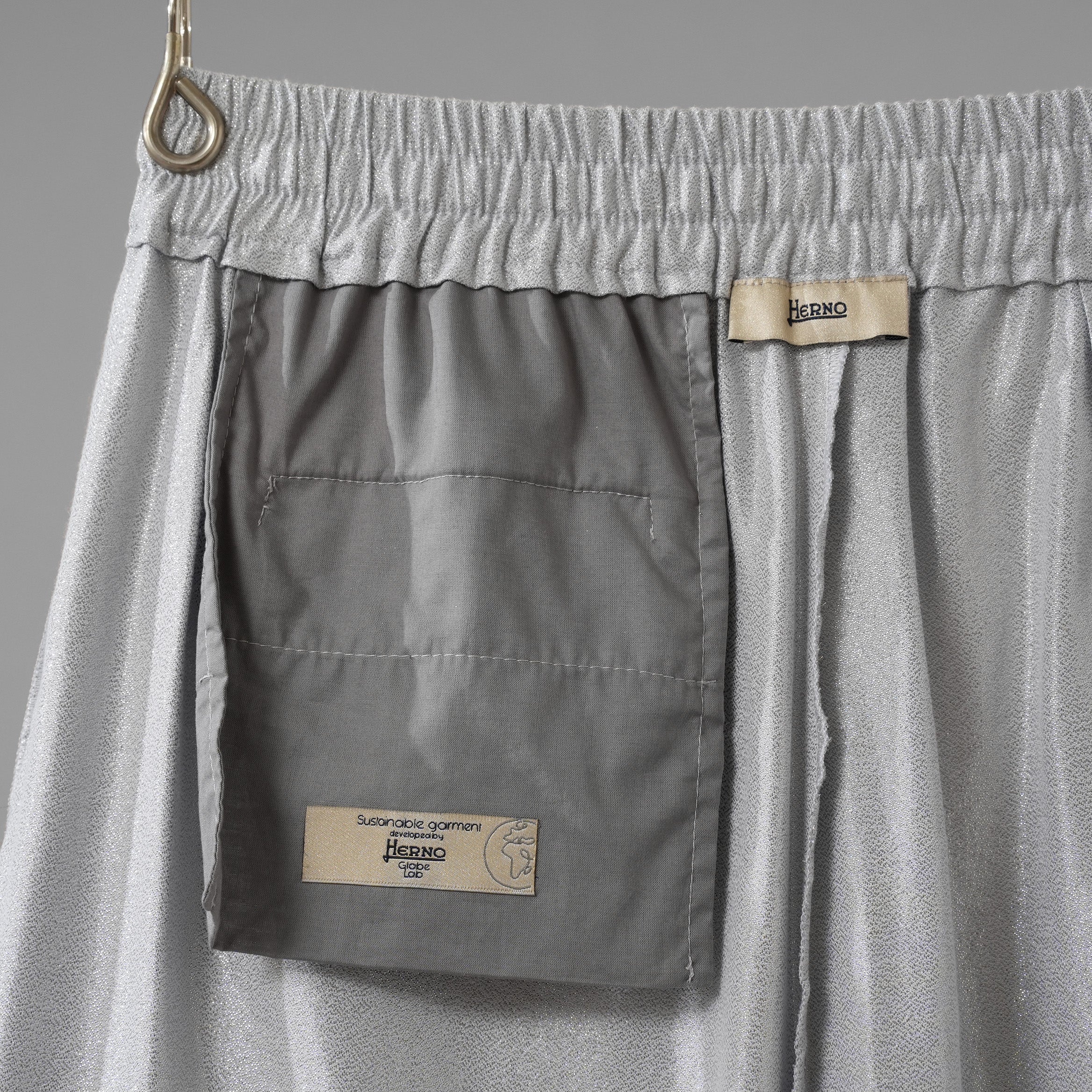 HERNO ヘルノ / 美品 24SS サテン ドローストリングショートパンツ パンツ / PI001879D -12614-9409 / size 40 (GRAY) レディース