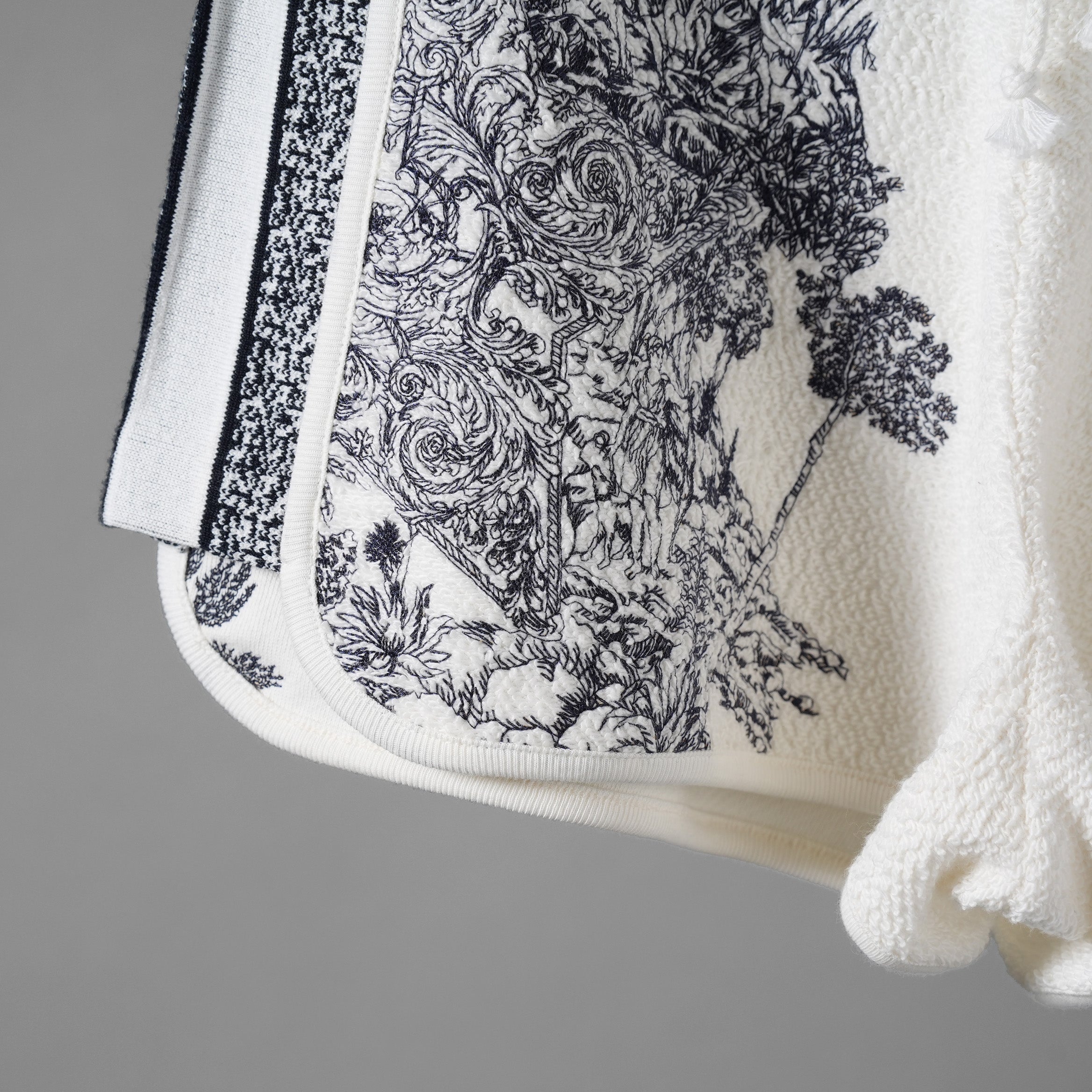 Christian Dior クリスチャンディオール / 22SS トワル ドゥ ジュイ  ロゴバンド ショートパンツ / コットンテリー / 213P17A4065 / size S (WHITE) レディース