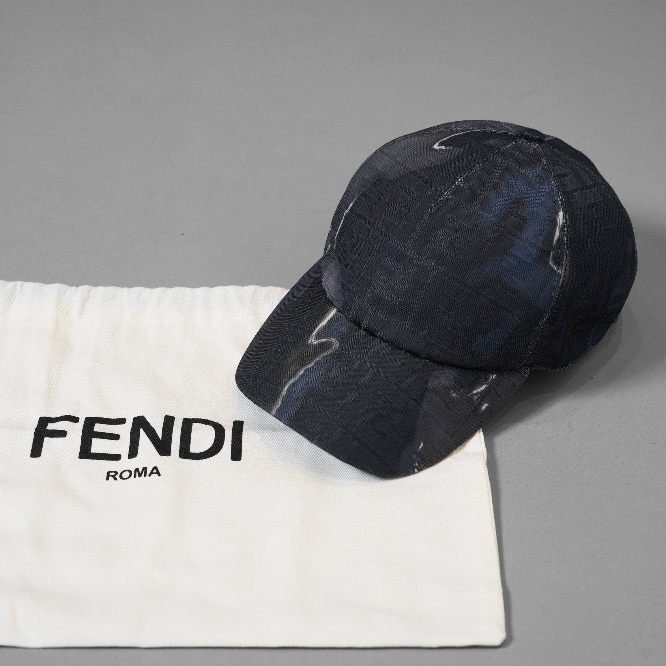 FENDI フェンディ/ 21SS 美品 アースジャガード ズッカ柄 ベースボールキャップ / FXQ768AIK8 / size FREE (NAVY)