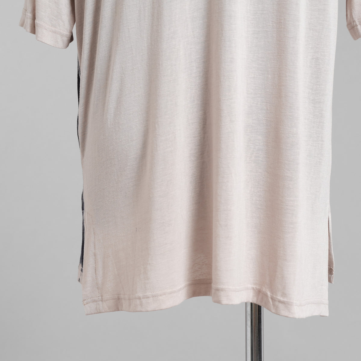 First Aid to the Injured ファースト エイド トゥ ザ インジュアード / 美品 24SS T-SHIRT 半袖Tシャツ / 124-311 / SIZE 2 (OATMEAL) 352211-in-ue