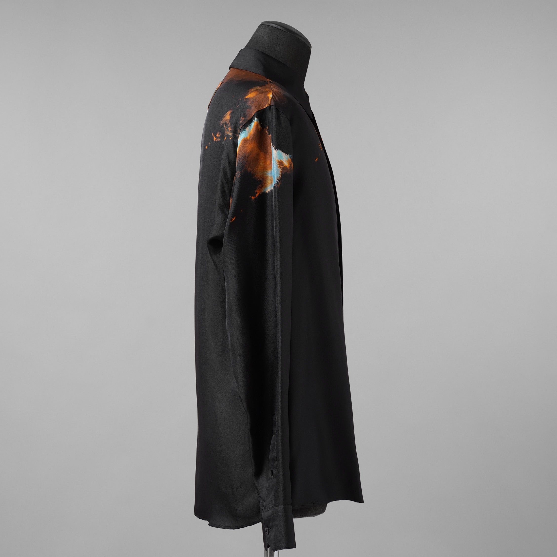 FENDI フェンディ / 美品 23AW 目黒蓮 着用 クラウドモチーフ シルク 長袖シャツ / FS0585 AN0T / size 40 (BLACK) 352006-in-ue
