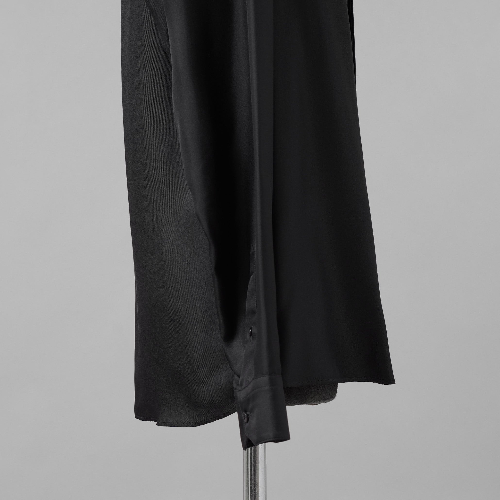 FENDI フェンディ / 美品 23AW 目黒蓮 着用 クラウドモチーフ シルク 長袖シャツ / FS0585 AN0T / size 40 (BLACK) 352006-in-ue