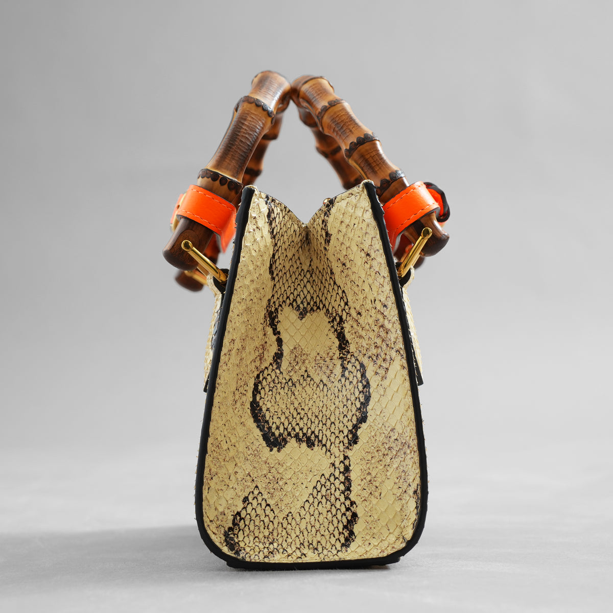 GUCCI グッチ / 希少 美品 2021年 グッチ ダイアナ パイソン ミニ  トートバッグ ショルダーバッグ / 655661 / PYTHON x ORENGE /   352213-izm