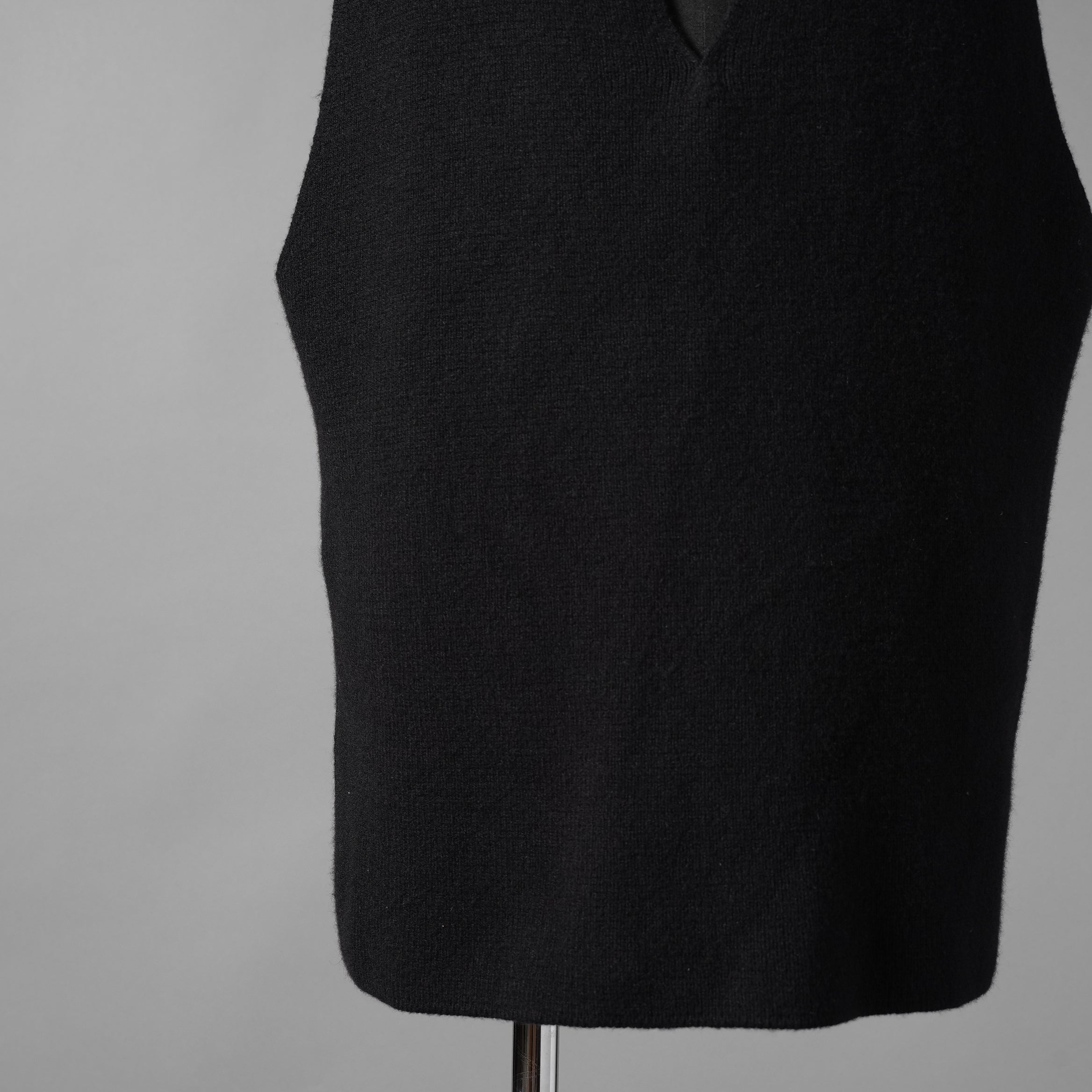 RICK OWENS リックオウエンス / 23AW LUXOR  V-tank Cashmere & Wool Sweater Vest ベスト / RR02C7683-CHWSR / size ONE (BLACK) ユニセックス