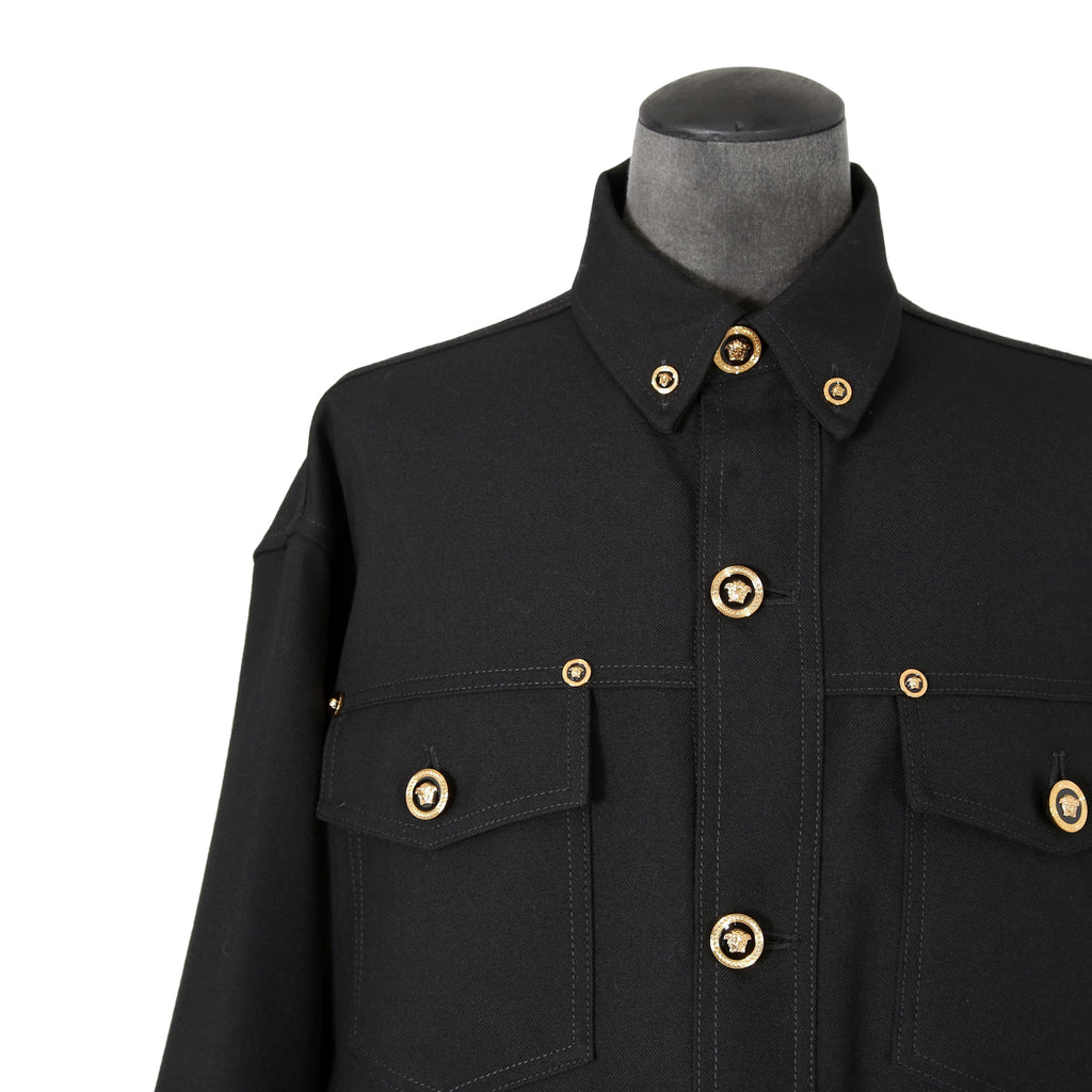 極美品 VERSACE ヴェルサーチ / 24AW メデューサ ロゴ ボタン / ウール トラッカー ジャケット / 1004062 / size 46 (BLACK)