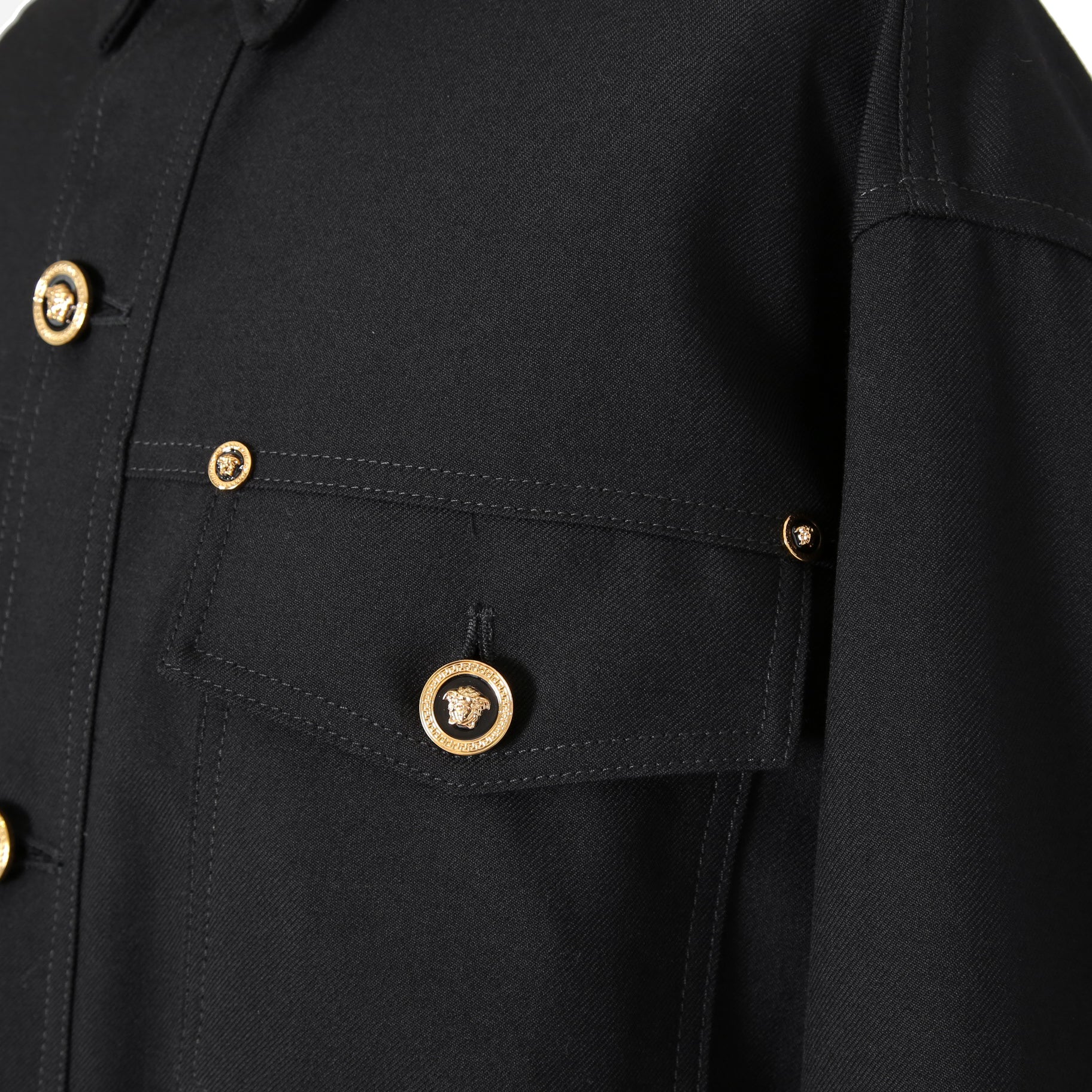 極美品 VERSACE ヴェルサーチ / 24AW メデューサ ロゴ ボタン / ウール トラッカー ジャケット / 1004062 / size 46 (BLACK)