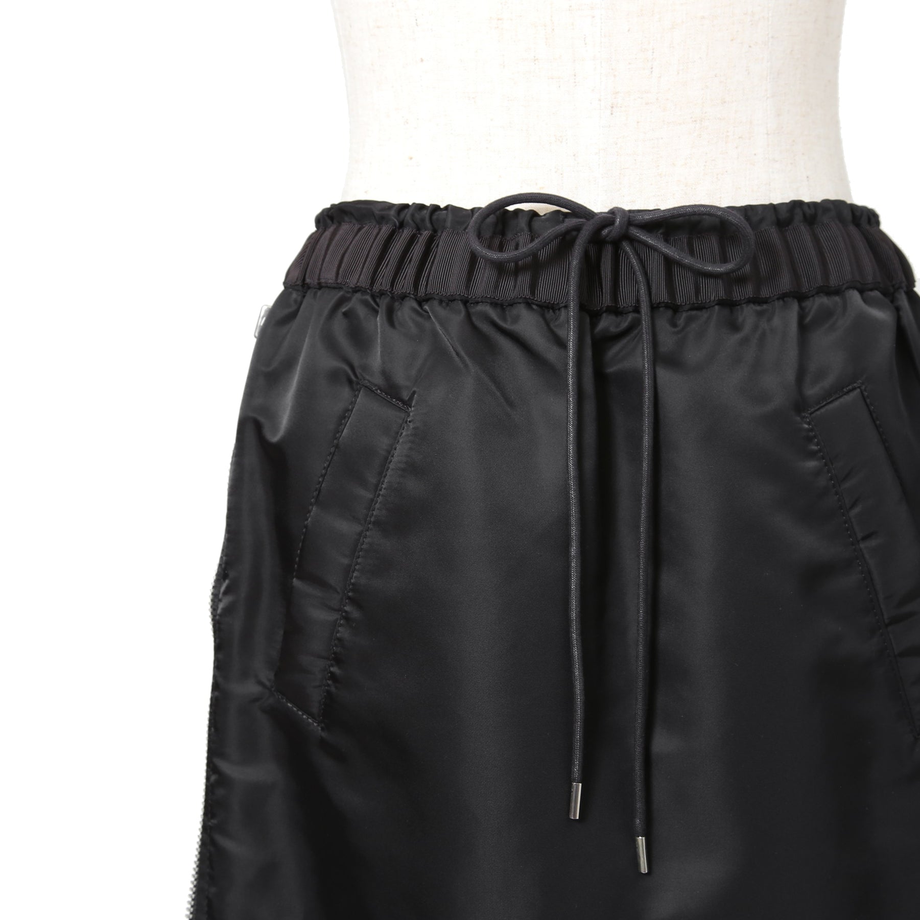 sacai サカイ / 美品 サイドプリーツ MA-1 スカート/ Nylon Twill Skirt / SCW-003 / size 2 (BLACK)