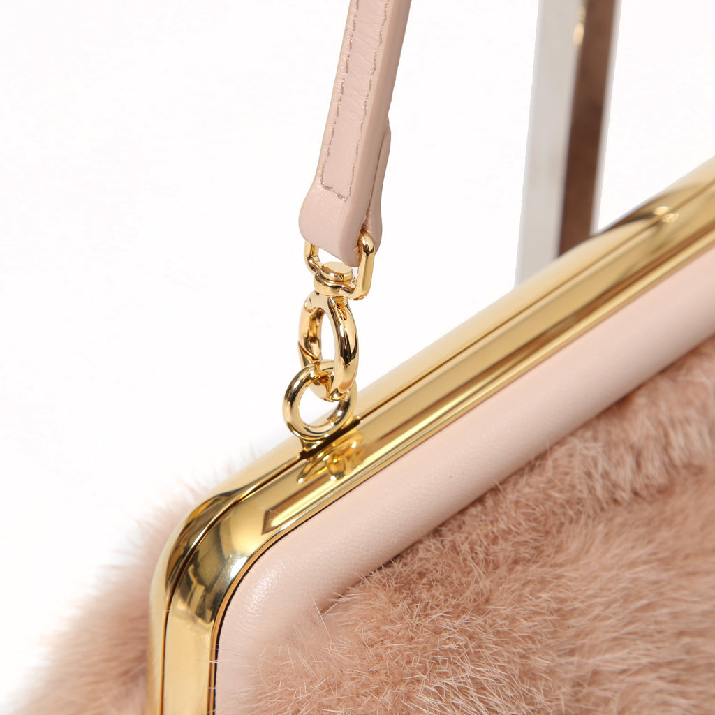 FENDI フェンディ / 2021年モデル 美品 ファースト スモール バッグ / シープ ムートン / PINK