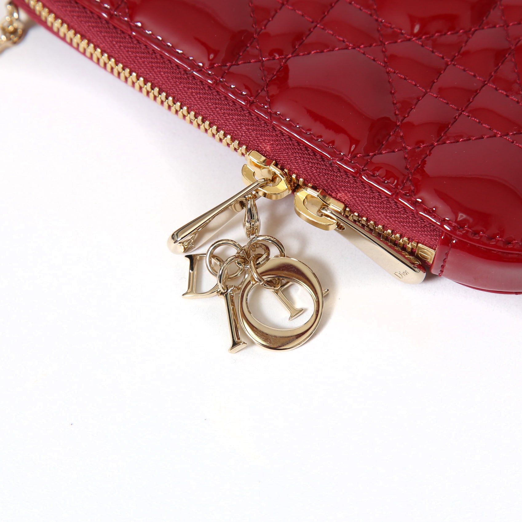 Christian Dior クリスチャンディオール / 美品 Lady Dior Call'in Dior フォンホルダー カナージュ パテントカーフスキン / ミニバッグ / CHERRY RED