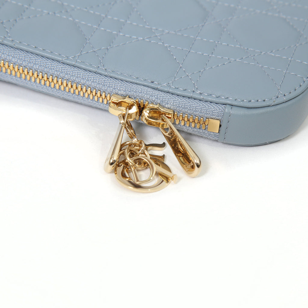 Christian Dior クリスチャンディオール / 美品 Lady Dior Call'in Dior フォンホルダー カナージュ ラムスキン / ミニバッグ / クラウドブルー