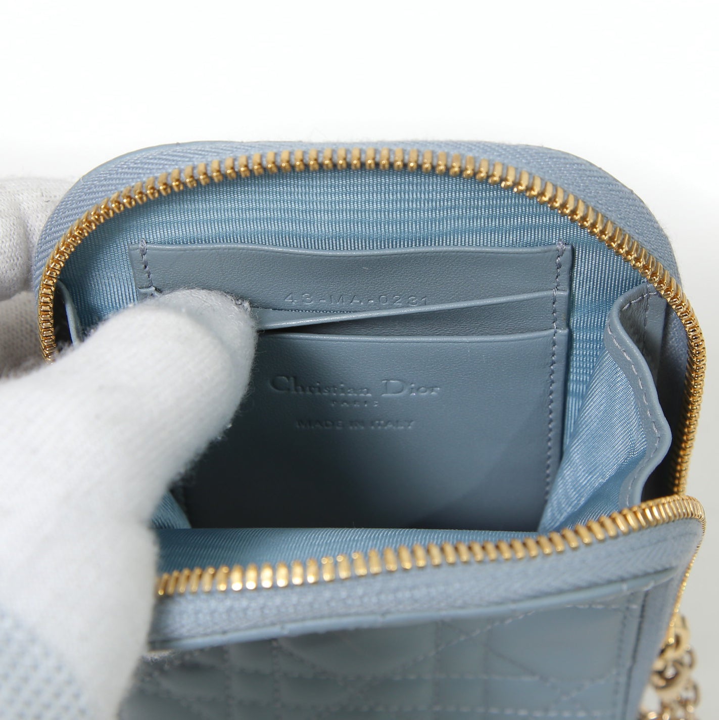 Christian Dior クリスチャンディオール / 美品 Lady Dior Call'in Dior フォンホルダー カナージュ ラムスキン / ミニバッグ / クラウドブルー