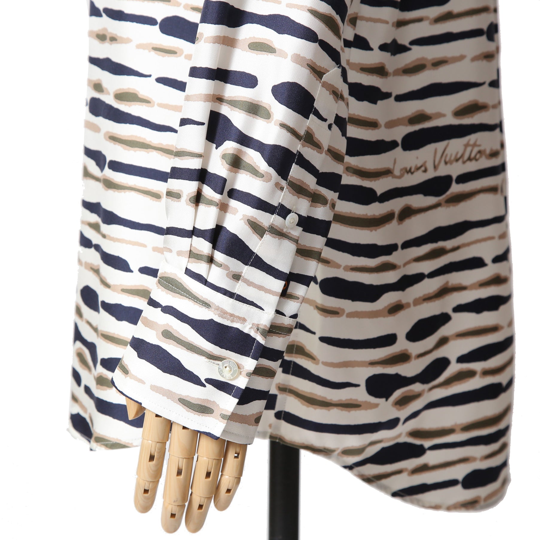 Louis Vitton ルイヴィトン / 22AW 美品 アニマルプリント 総柄 シルク 長袖シャツ / RW222J NY2 FNBL23 / size 36 (WHITE) ユニセックス