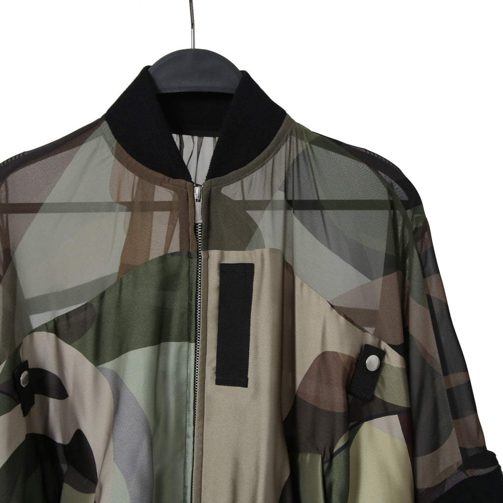 sacai x KAWSサカイ カウズ コラボ / 21SS 美品 カモフラージュ シアー ブルゾン / ジャケット / 21-05679 / size 1 (CAMO)