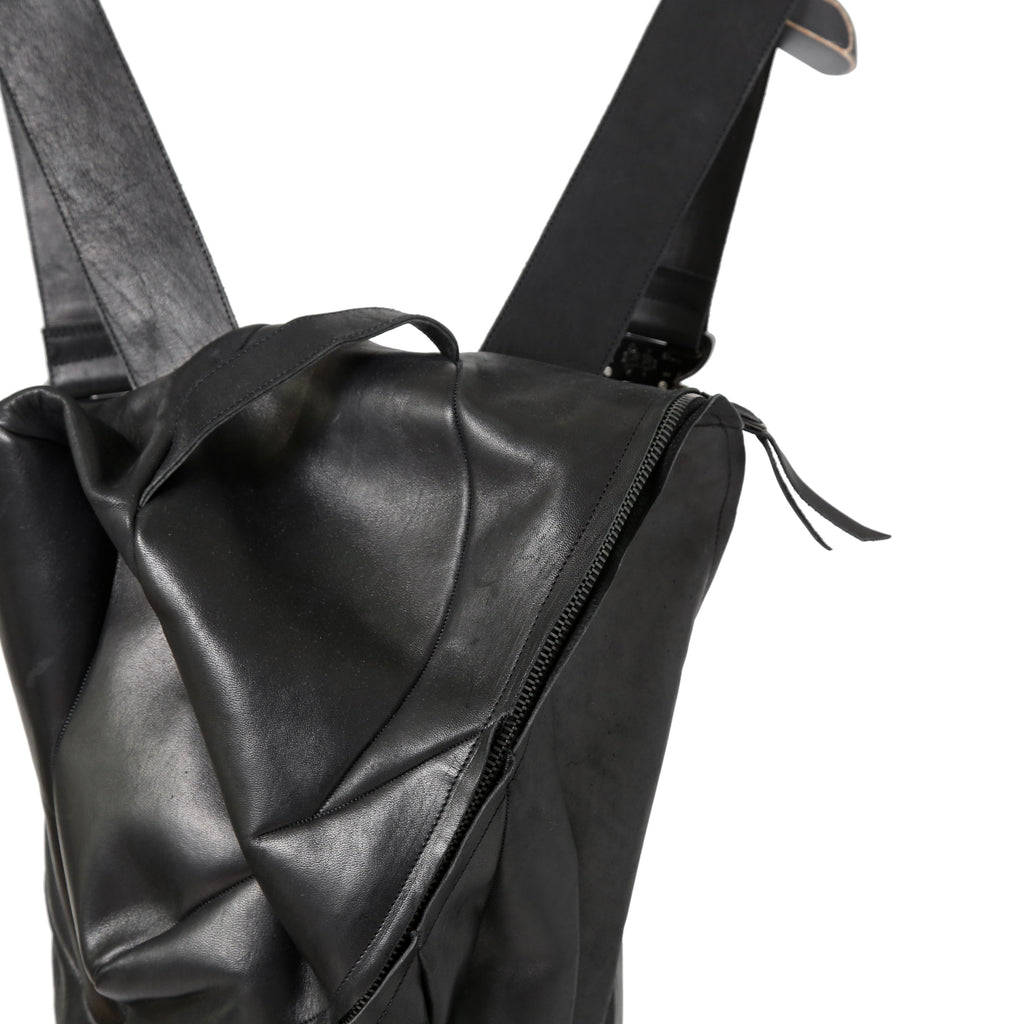 新品 LEON EMANUEL BLANCK レオンエマニュエル ブランク / GUIDI HORSE “Full grain” LEATHER / Distortion Pregnant Lady Backpack / BLACK リュック