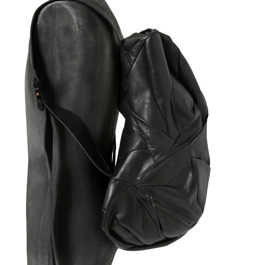 新品 LEON EMANUEL BLANCK レオンエマニュエル ブランク / GUIDI HORSE “Full grain” LEATHER / Distortion Pregnant Lady Backpack / BLACK リュック