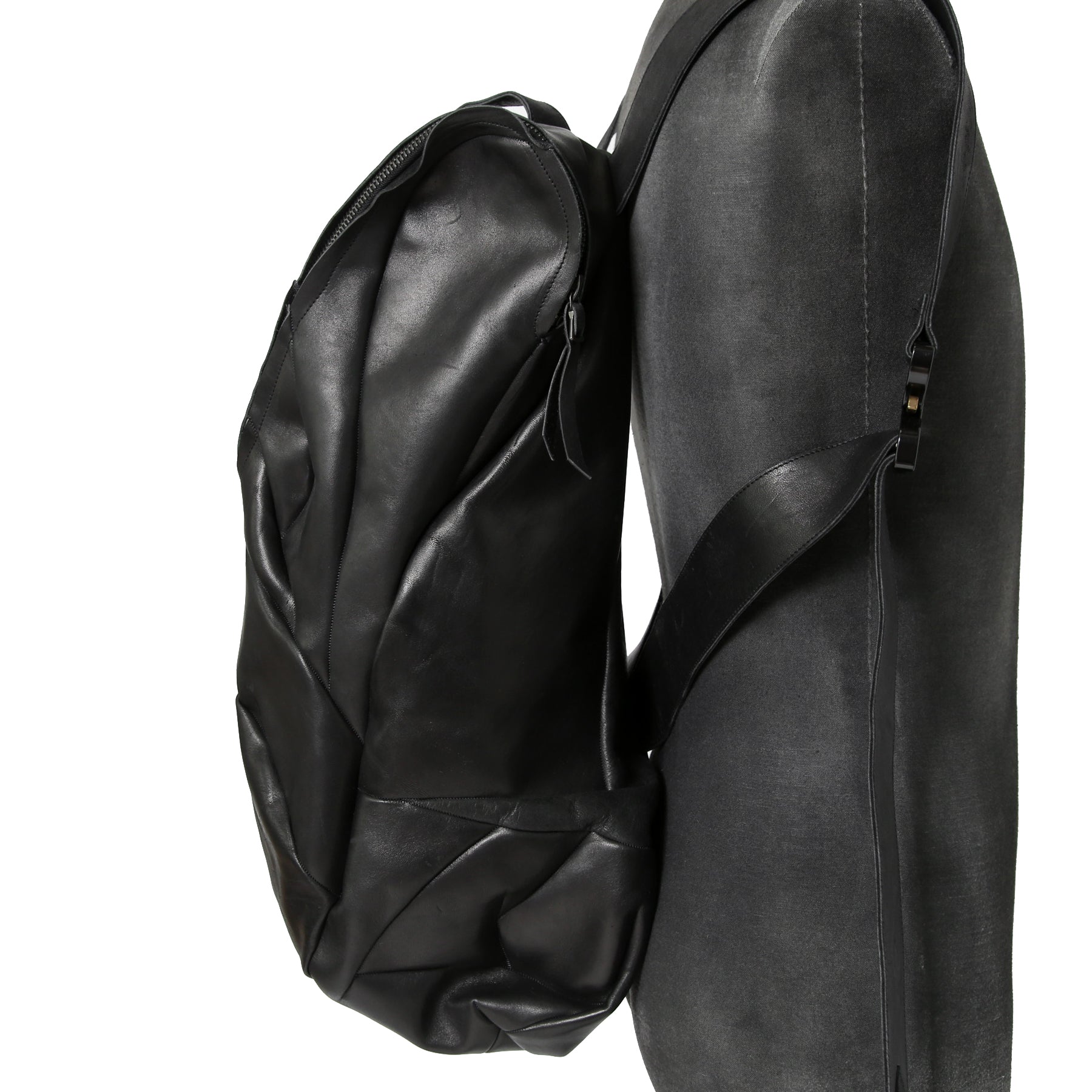 新品 LEON EMANUEL BLANCK レオンエマニュエル ブランク / GUIDI HORSE “Full grain” LEATHER / Distortion Pregnant Lady Backpack / BLACK リュック