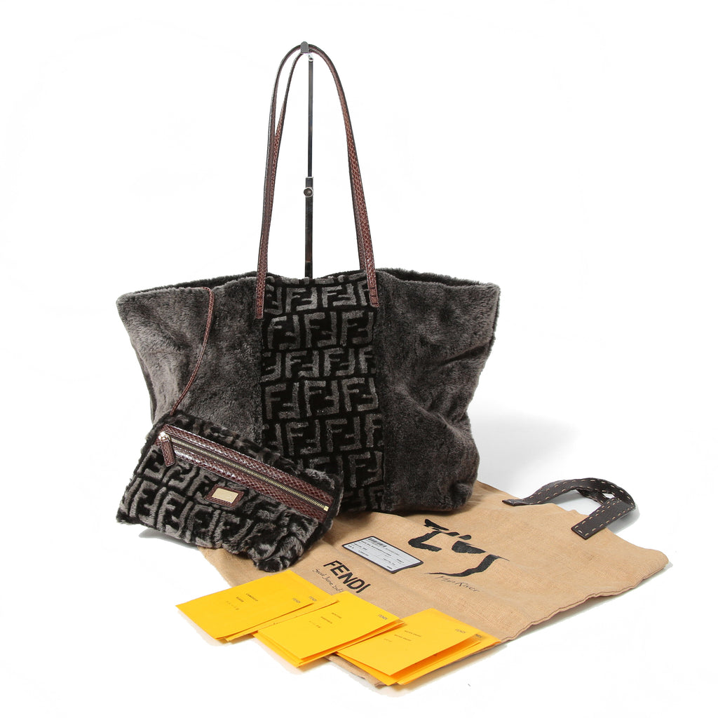 フェンディ / 2011年商品 美品 おまけ付 ズッカ柄 ムートン トート バッグ / SHOPING ROLL BAG MD / 8BH126 00EKE F0NCP / DARK GRAY