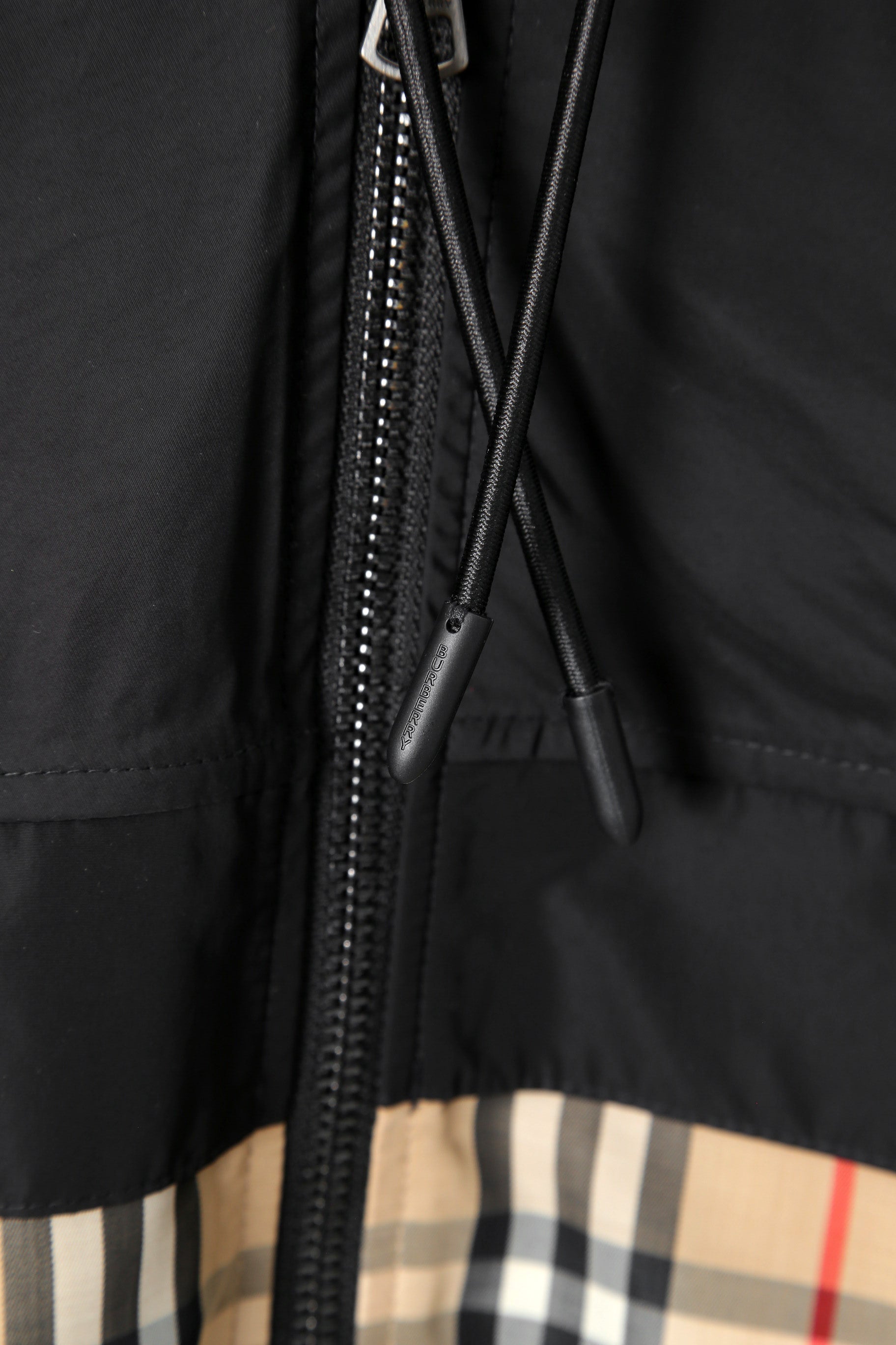 美品 BURBERRY バーバリー / チェックパネル シェイプメモリー タフタ フーデッド ジャケット size M (BGE x BLK) マウンテンパーカー