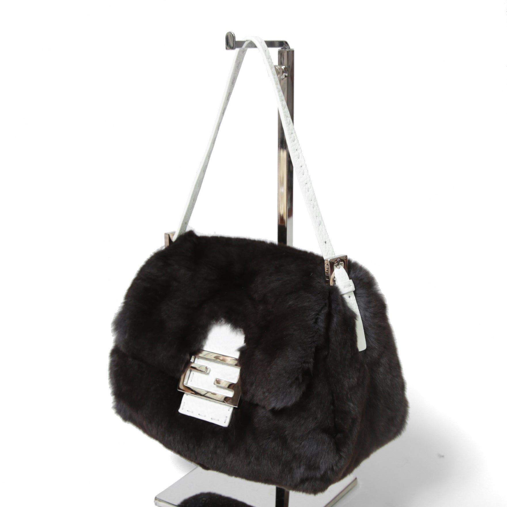 FENDI フェンディ / Mamma Baguette Selleria マンマ バゲット セレリア / ワンショルダーバッグ / ミンクファー ローマ レザー（牛革） / BLACK x WHITE