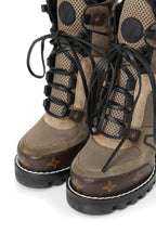 美品 LOUIS VUITTON ルイヴィトン / 定価 36万 2023年コレクション / スタートレイル モノグラム アンクルブーツ 1AABJA / size 36 (23cm)