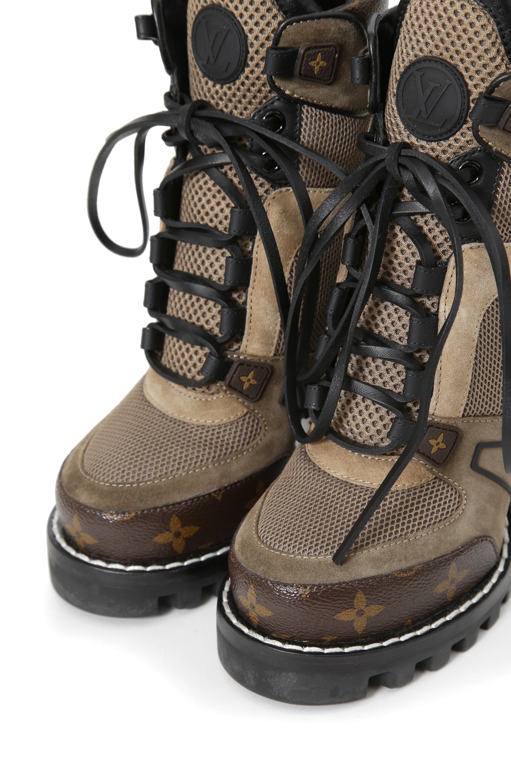 美品 LOUIS VUITTON ルイヴィトン / 定価 36万 2023年コレクション / スタートレイル モノグラム アンクルブーツ 1AABJA / size 36 (23cm)