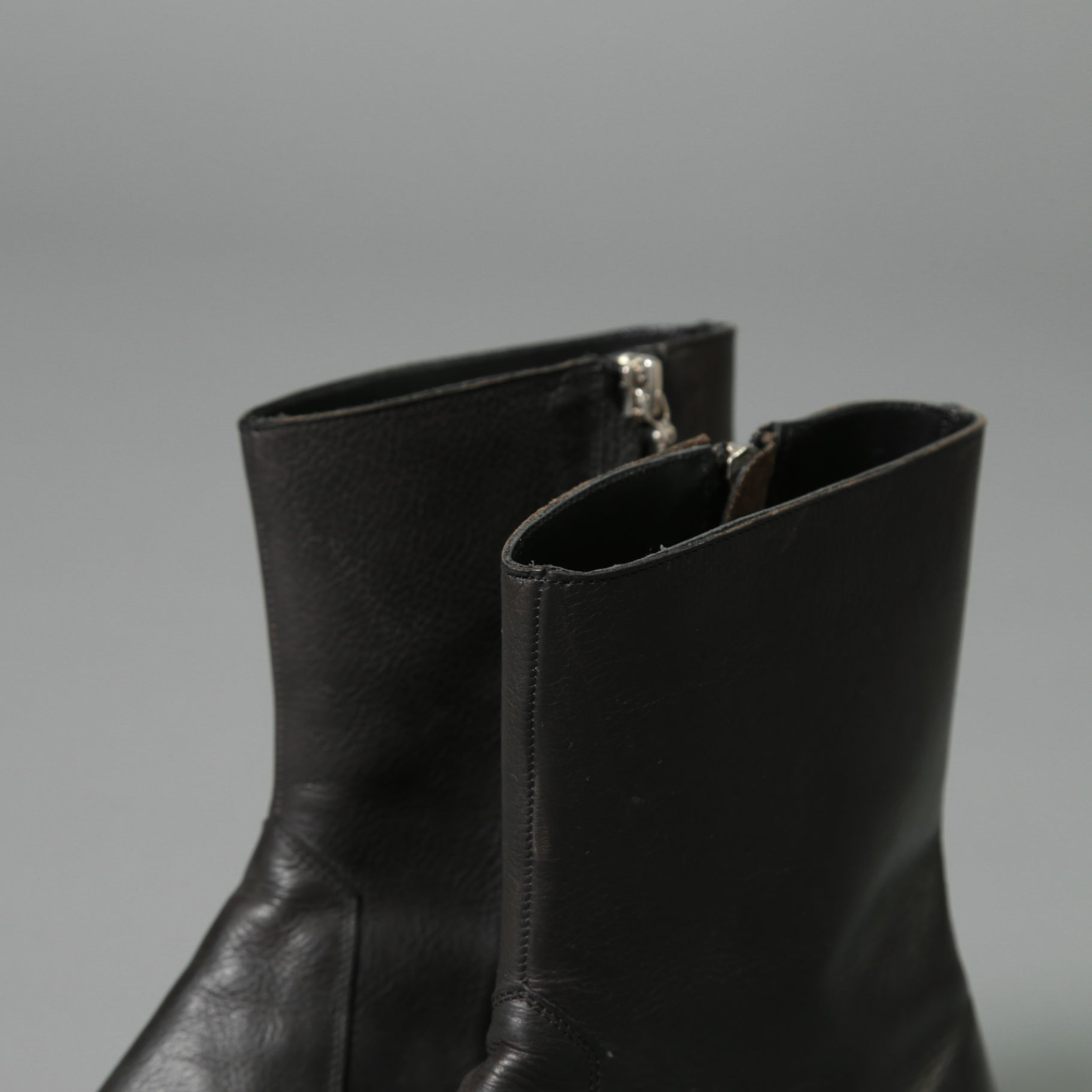 希少 イサムカタヤマ バックラッシュ THE LINE × WHITEFLAGS コラボ / アッパークロコ JPカーフ サイドジップブーツ/ 28cm (ダークブラウン) シューズ