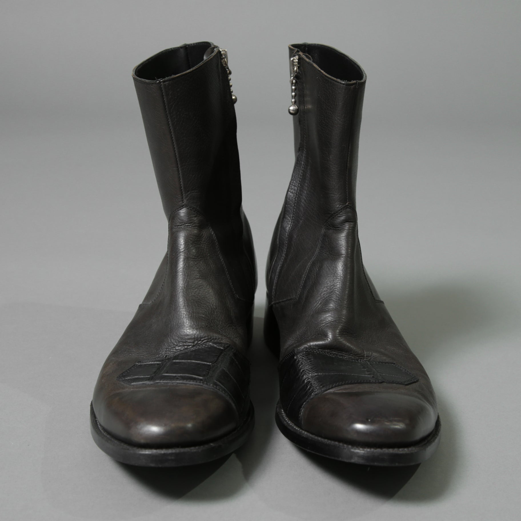 希少 イサムカタヤマ バックラッシュ THE LINE × WHITEFLAGS コラボ / アッパークロコ JPカーフ サイドジップブーツ/ 28cm (ダークブラウン) シューズ