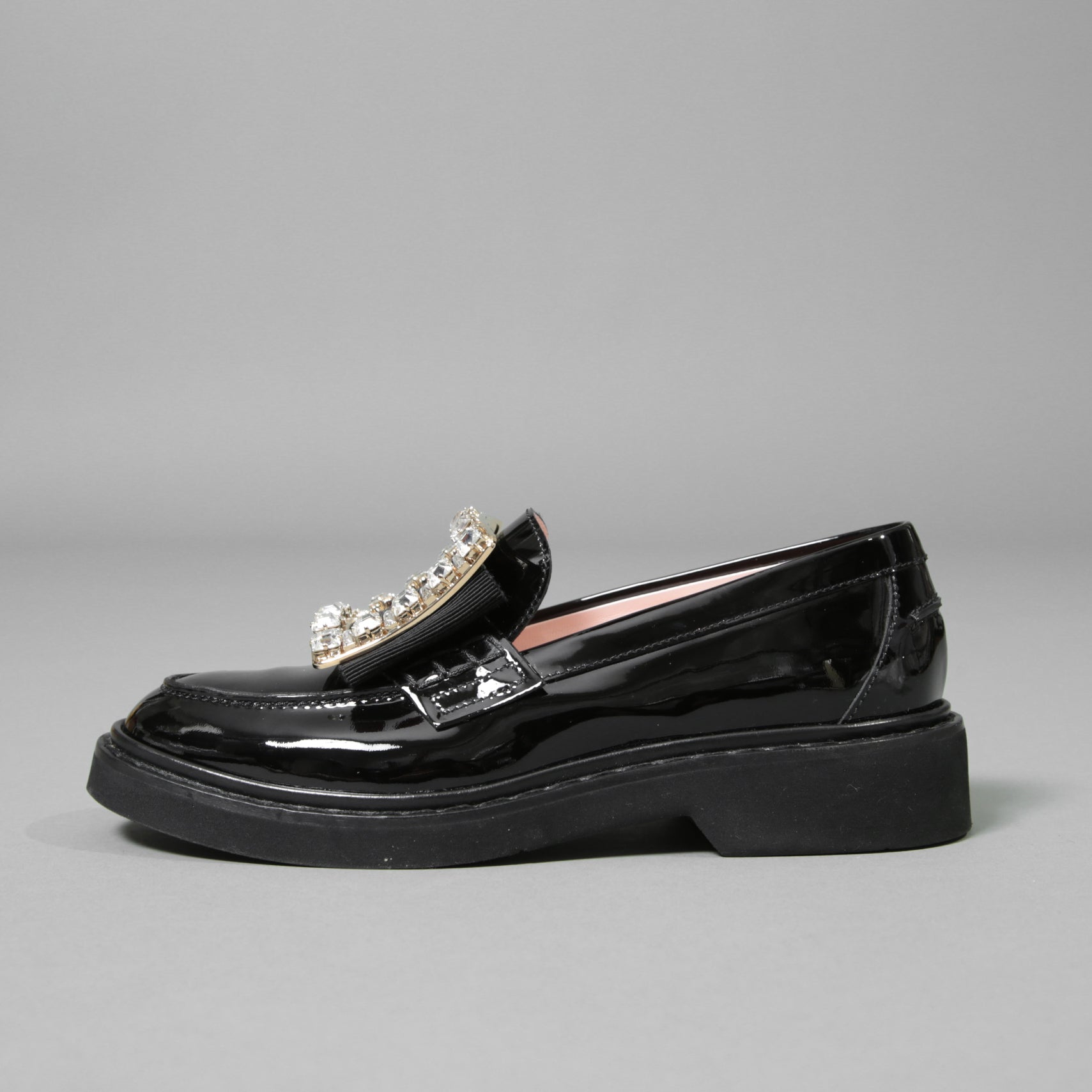 Roger Vivier ロジェヴィヴィエ  / 美品 ヴィヴ レンジャー パテントレザー / ローファー / size 22.5cm (BLACK) シューズ レディース