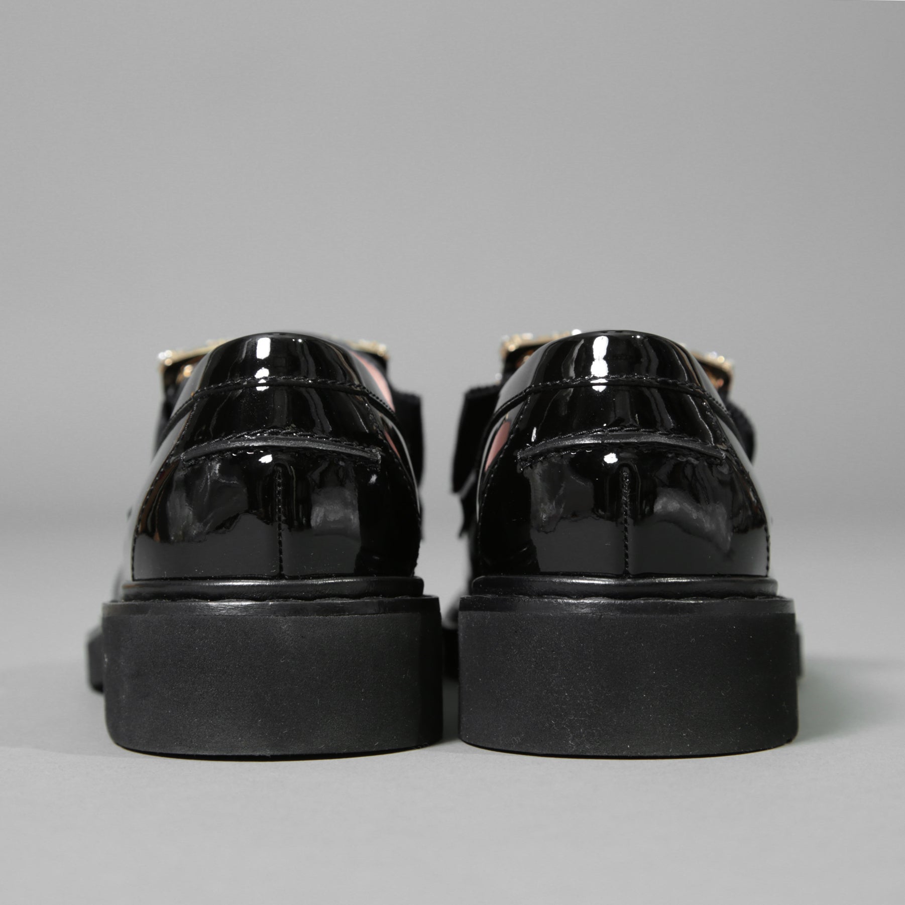 Roger Vivier ロジェヴィヴィエ  / 美品 ヴィヴ レンジャー パテントレザー / ローファー / size 22.5cm (BLACK) シューズ レディース