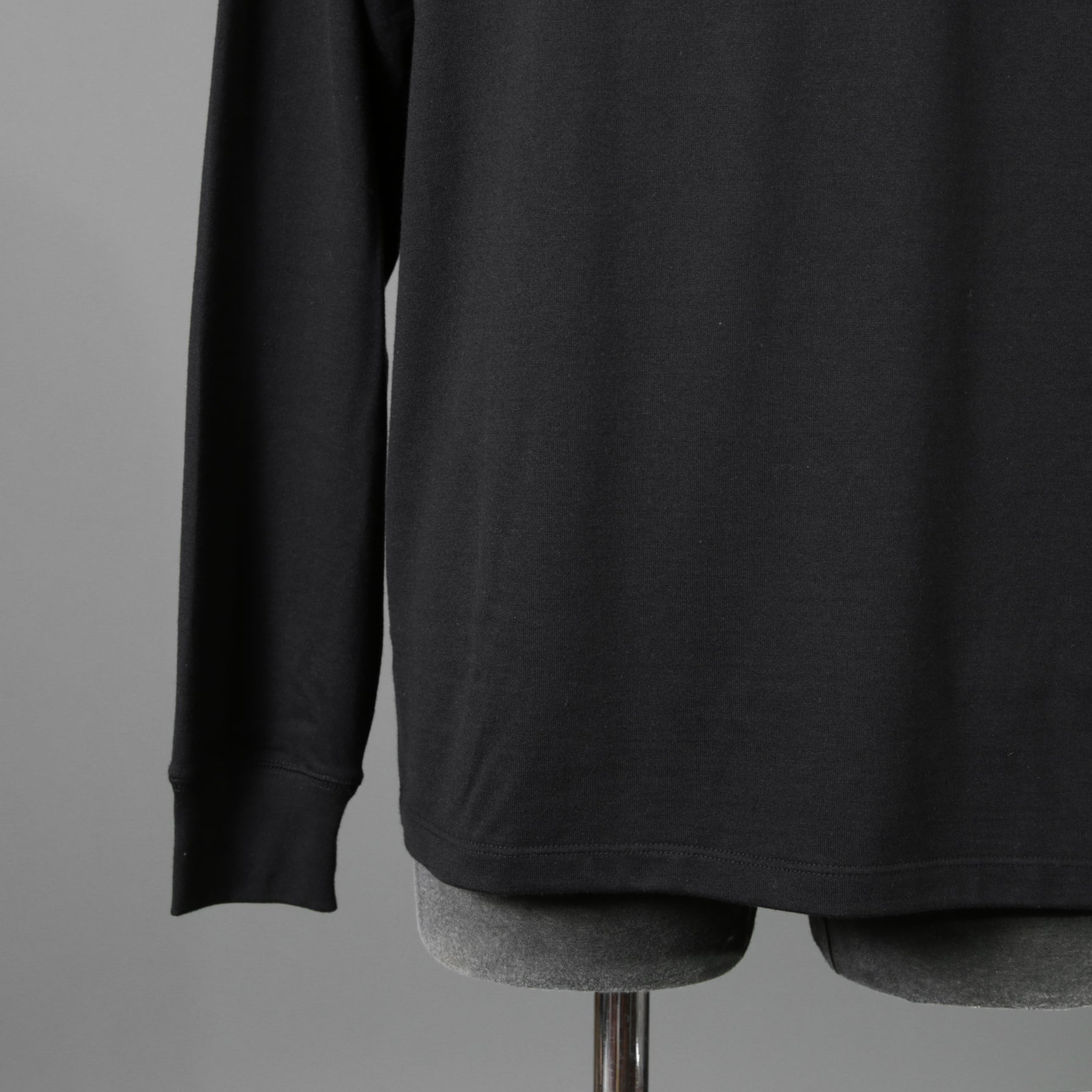 calmlence カームレンス / 25AW 美品 TSHIRT004. Mock Neck Long Sleeve T-Shirt Silk Suvin Rever Jersey size 1 (BLACK)
