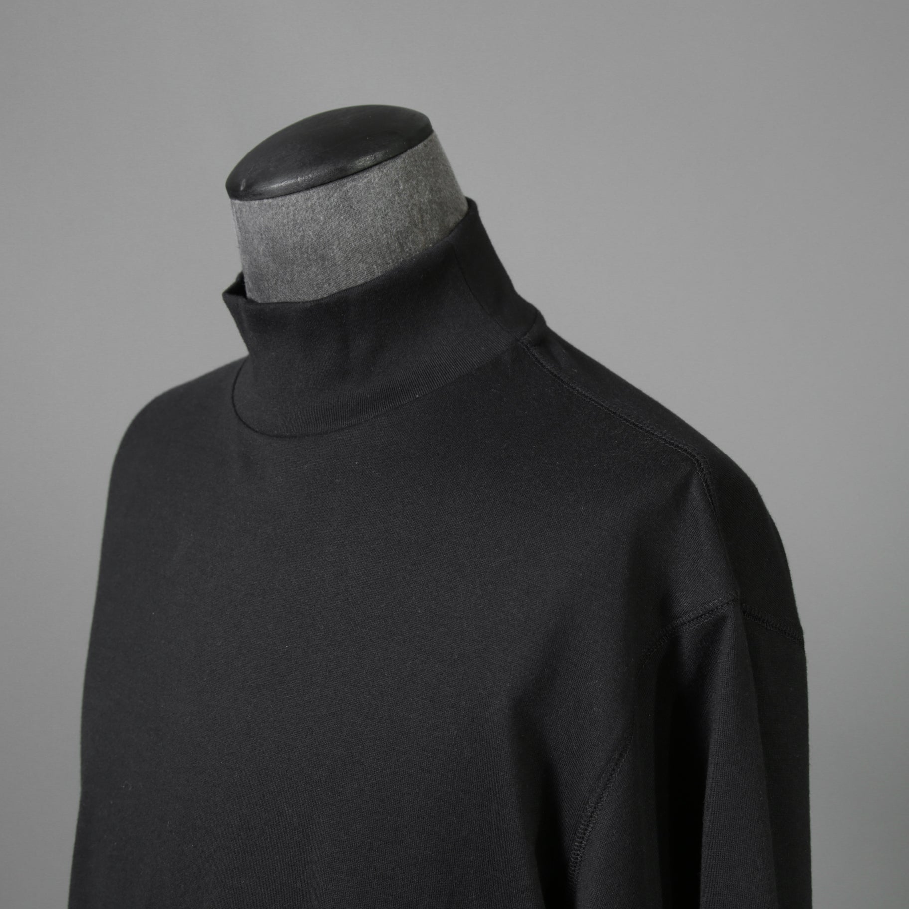 calmlence カームレンス / 25AW 美品 TSHIRT004. Mock Neck Long Sleeve T-Shirt Silk Suvin Rever Jersey size 1 (BLACK)