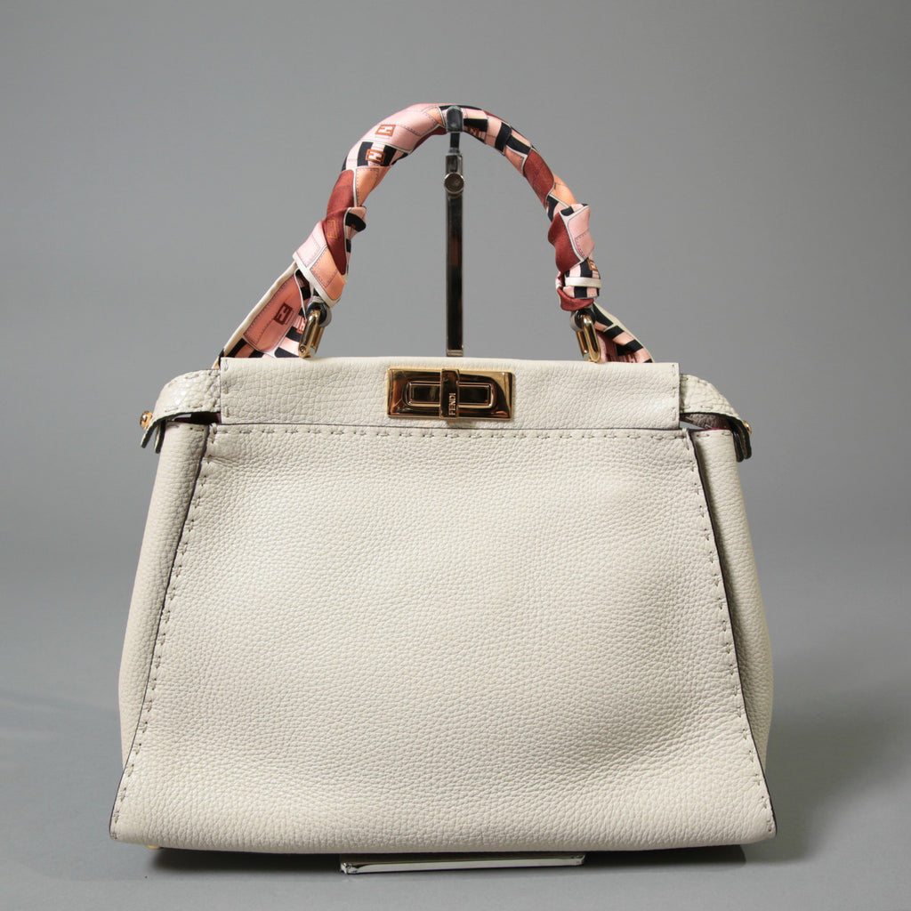 FENDI フェンディ / 美品 selleriaセレリア ピーカブー ミディアム  / カーフレザー / スカーフ付き / クリーム x グレー x ピンク x ゴールド（金具）