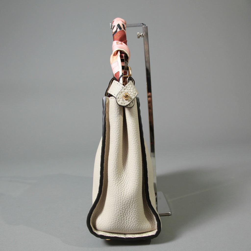 FENDI フェンディ / 美品 selleriaセレリア ピーカブー ミディアム  / カーフレザー / スカーフ付き / クリーム x グレー x ピンク x ゴールド（金具）