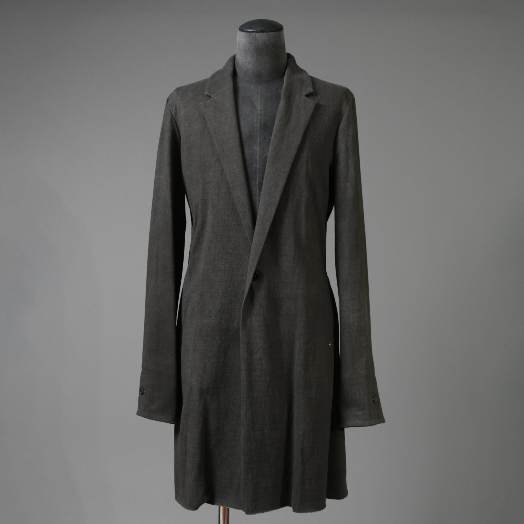 m.a + エムエークロス / 24SS 美品 チェスターコート / コットン ミディアム ジャージ / J120/VL-MJP1 / size 48 (CARBON) maurizio amadei ロングジャケット