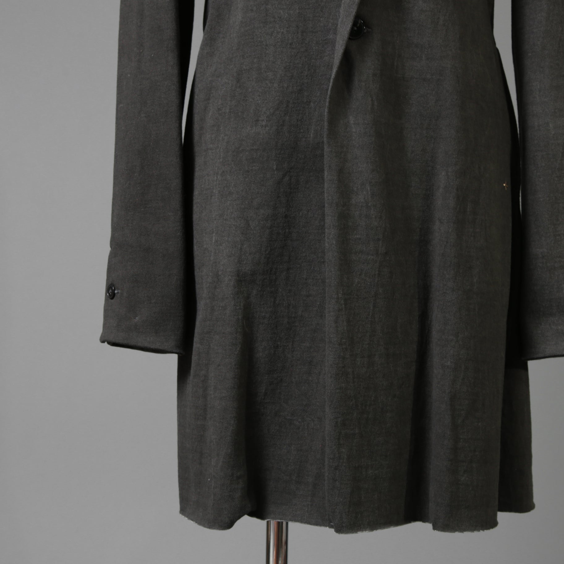 m.a + エムエークロス / 24SS 美品 チェスターコート / コットン ミディアム ジャージ / J120/VL-MJP1 / size 48 (CARBON) maurizio amadei ロングジャケット