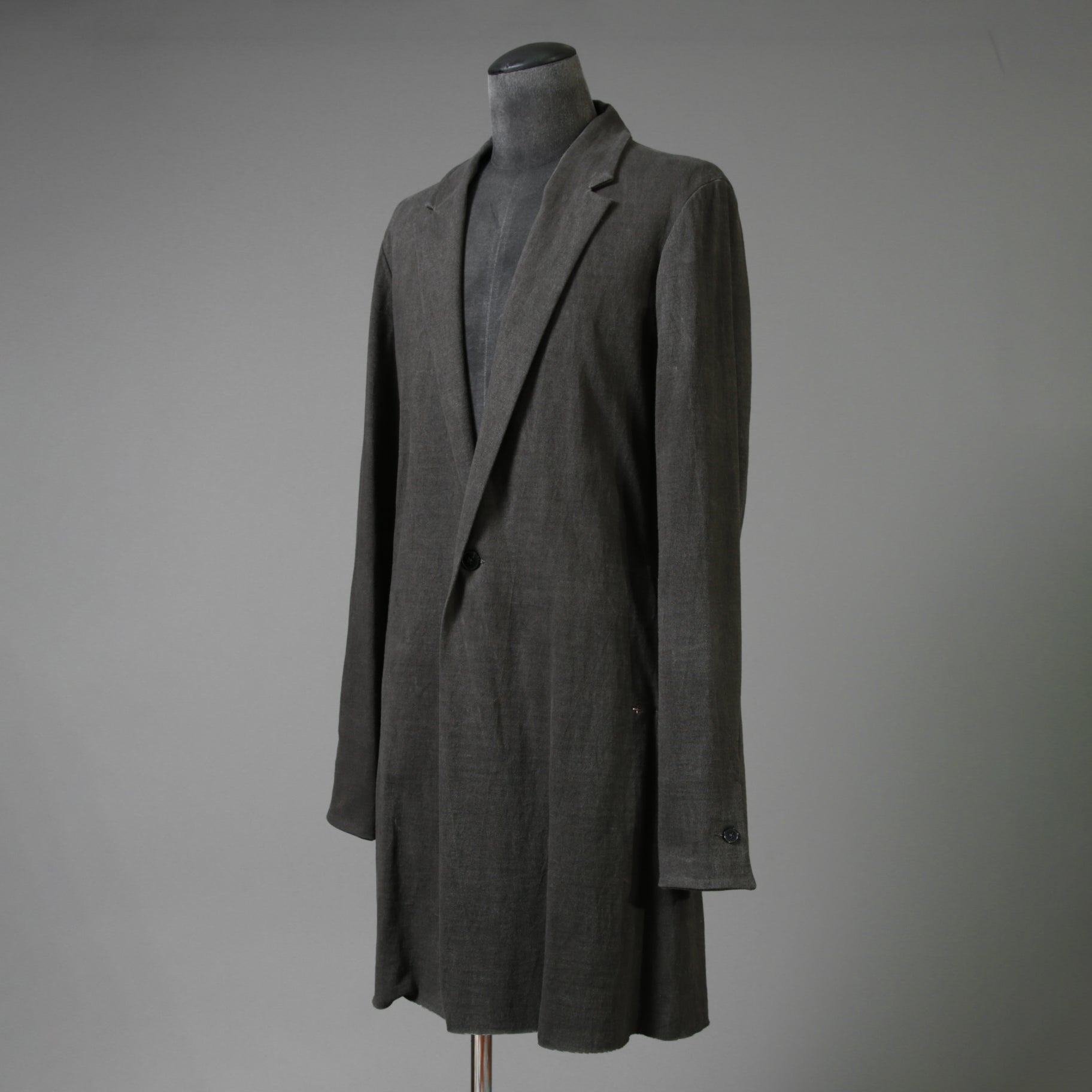 m.a + エムエークロス / 24SS 美品 チェスターコート / コットン ミディアム ジャージ / J120/VL-MJP1 / size 48 (CARBON) maurizio amadei ロングジャケット