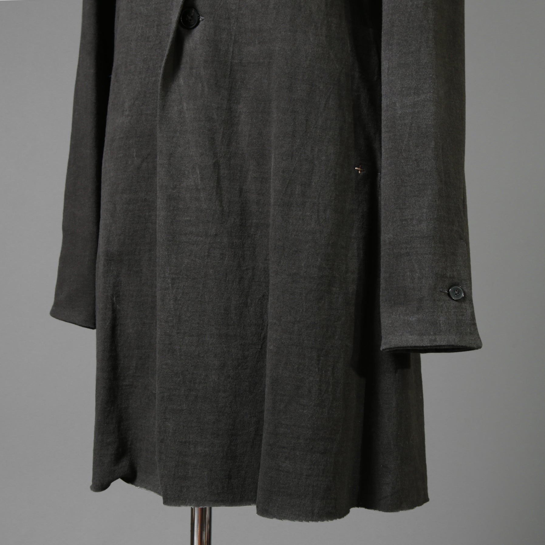 m.a + エムエークロス / 24SS 美品 チェスターコート / コットン ミディアム ジャージ / J120/VL-MJP1 / size 48 (CARBON) maurizio amadei ロングジャケット