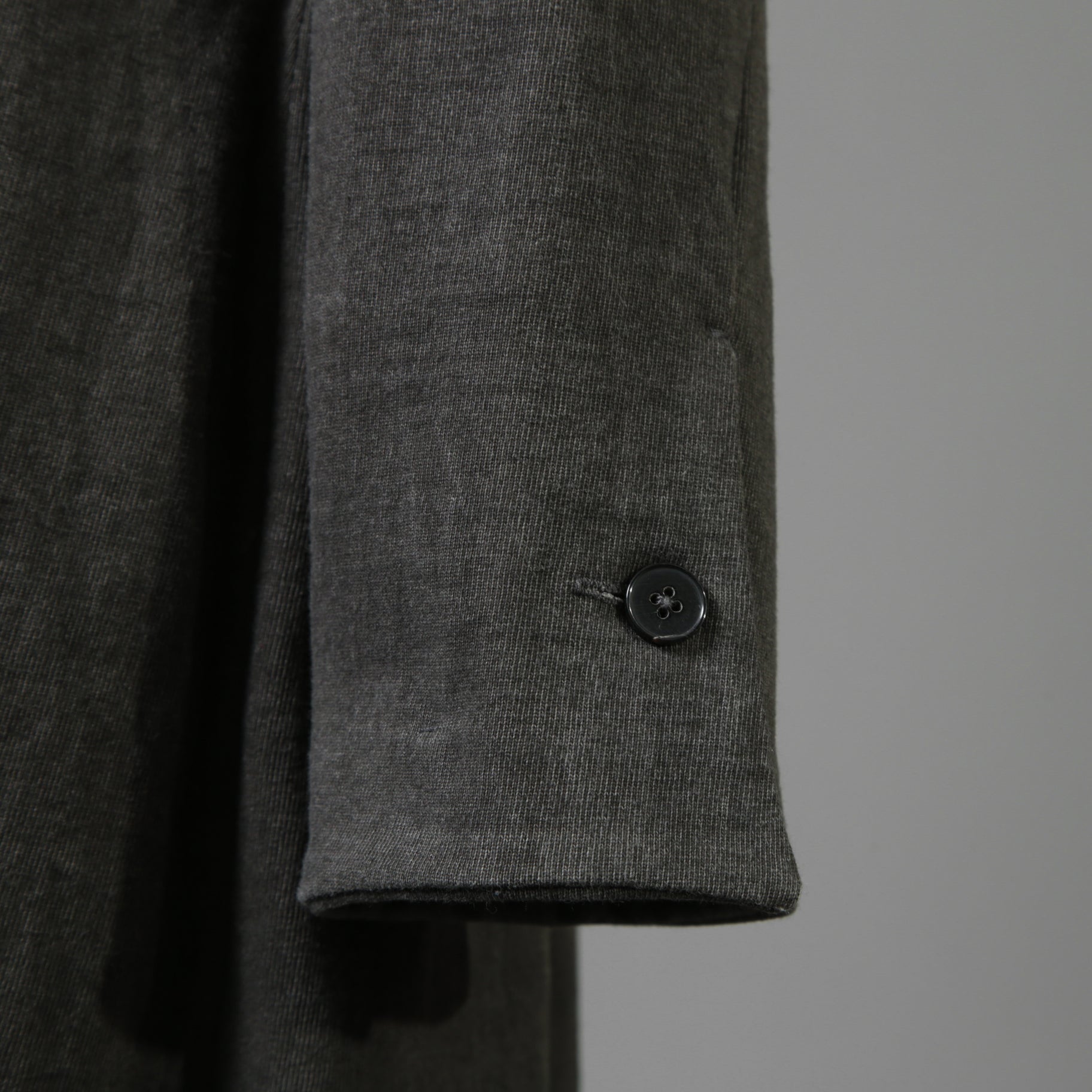 m.a + エムエークロス / 24SS 美品 チェスターコート / コットン ミディアム ジャージ / J120/VL-MJP1 / size 48 (CARBON) maurizio amadei ロングジャケット