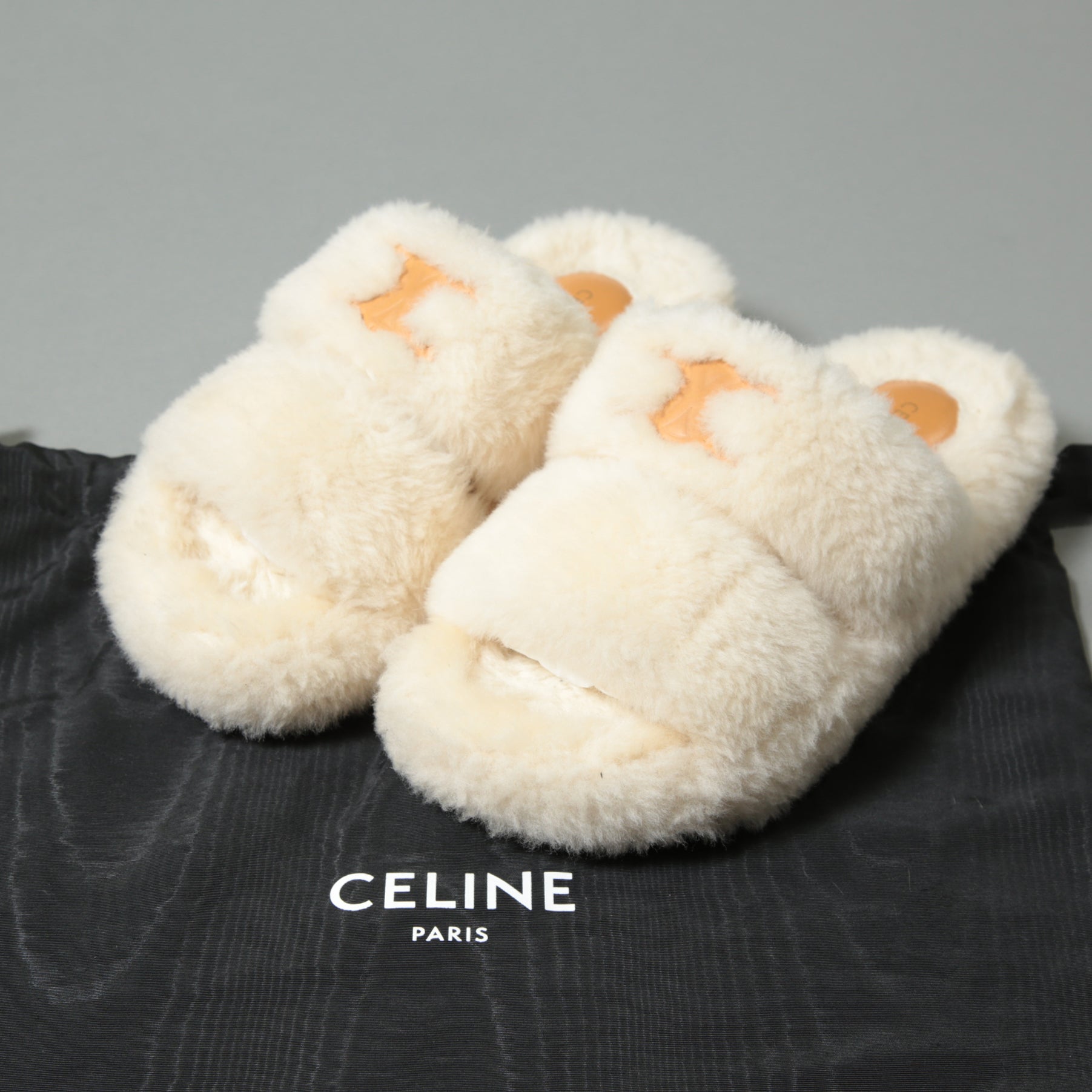CELINE セリーヌ / SLIDES TRIOMPHE IN SHEARLING スライド トリオンフ