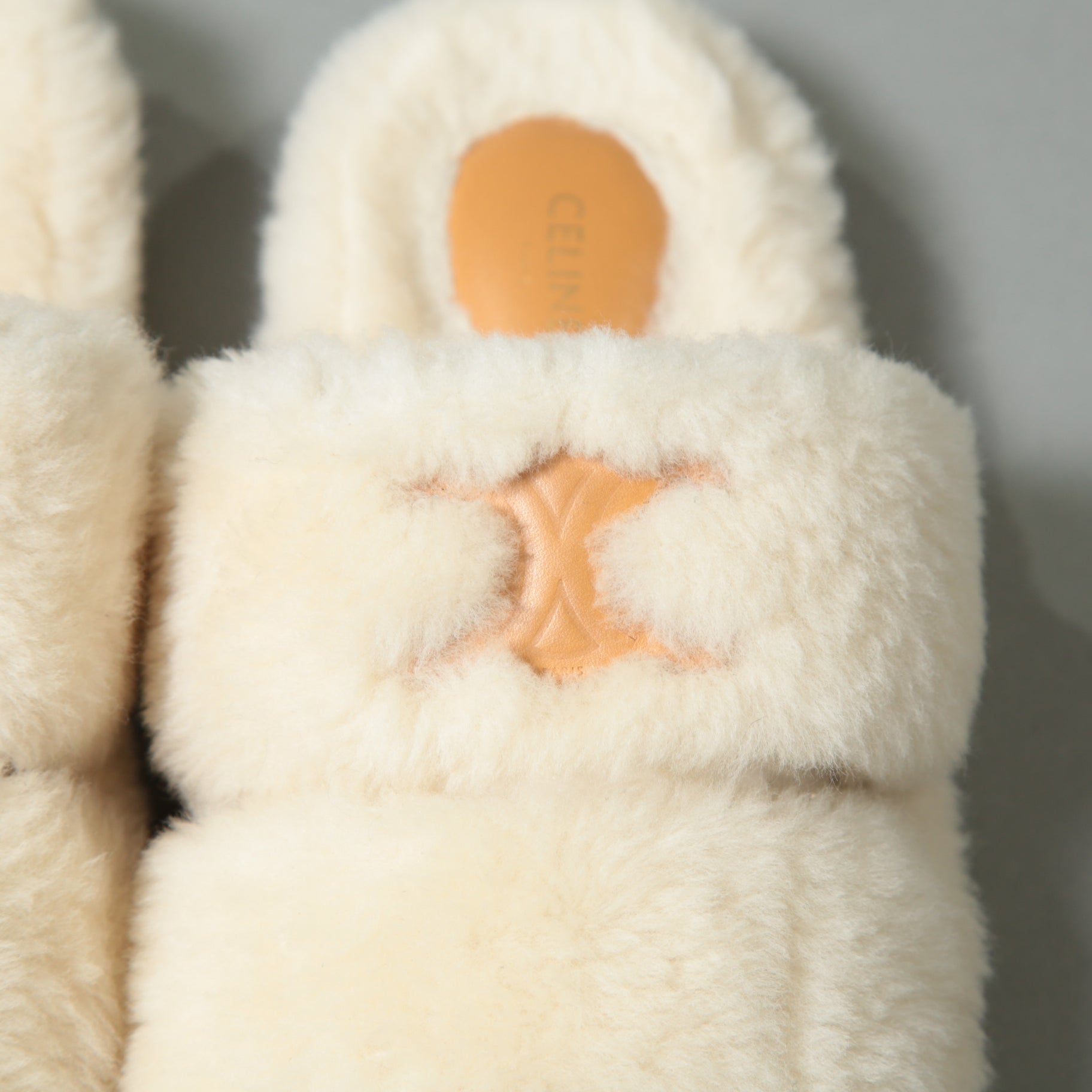 CELINE セリーヌ / SLIDES TRIOMPHE IN SHEARLING スライド トリオンフ