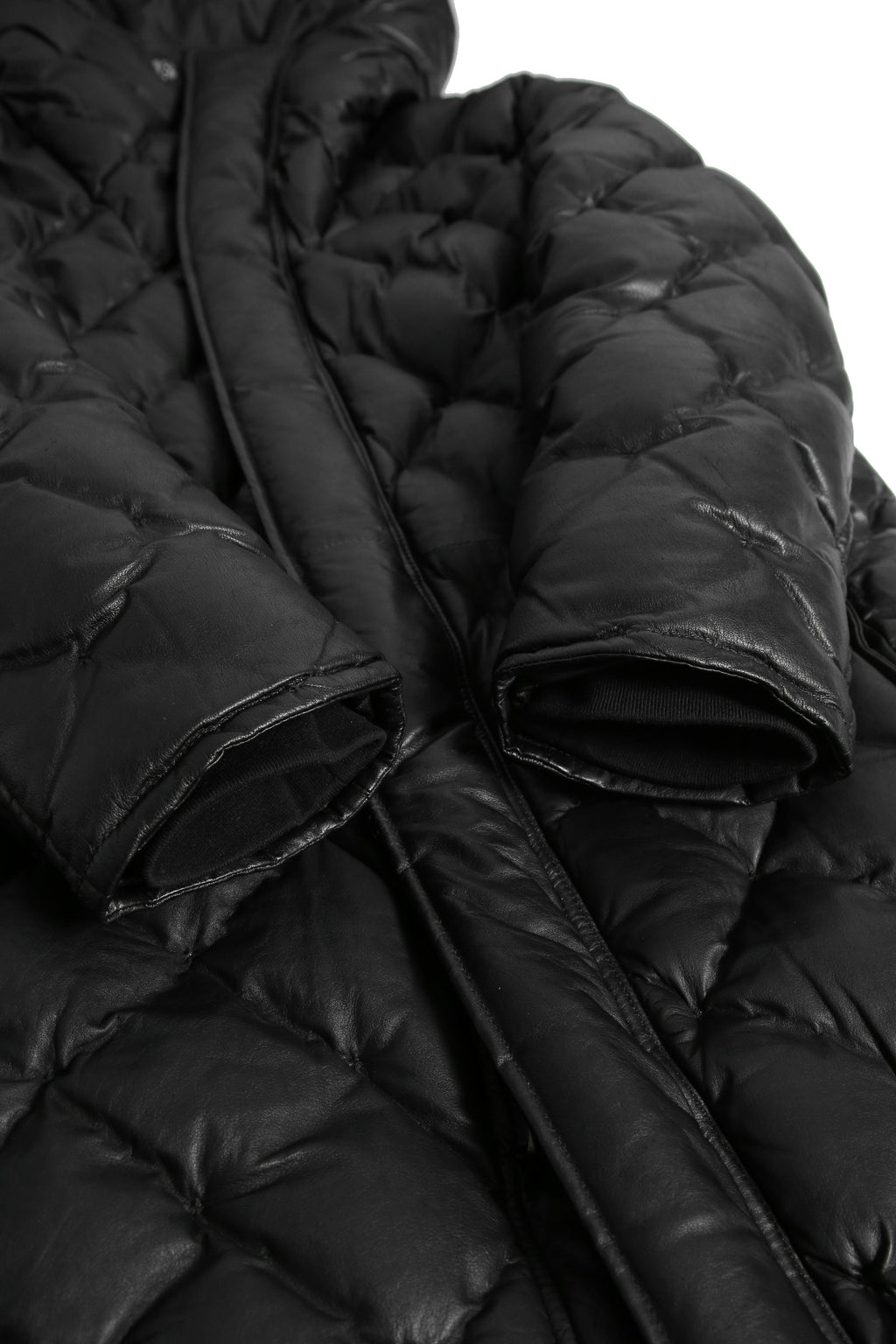 希少 新品 イサムカタヤマ バックラッシュ / HOODED DOWN COAT / KANGAROO + POLISH WHITE GOOSE / size XL (BLACK) レザー ダウン コート